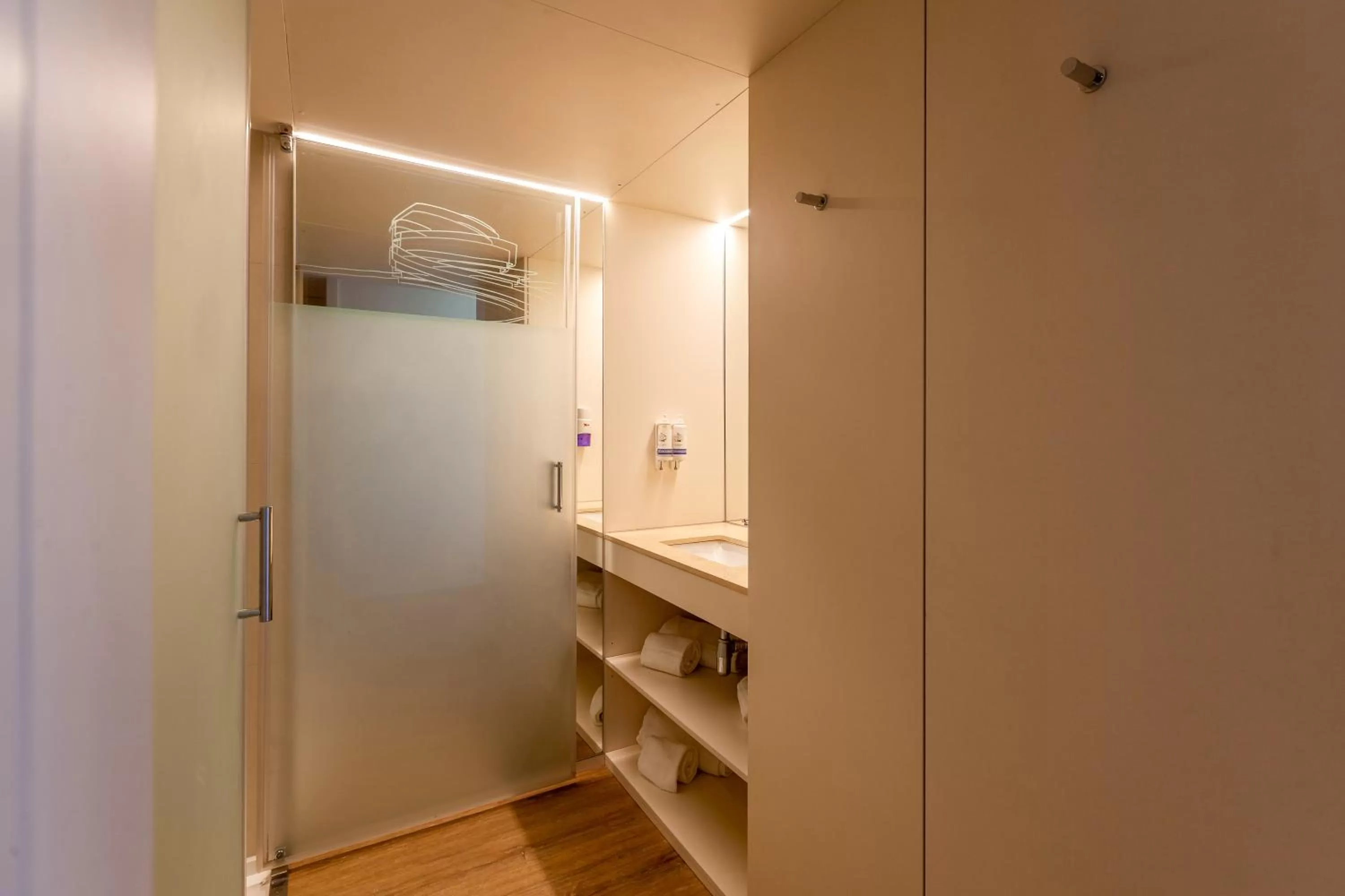 Bathroom in Sea Porto Hotel