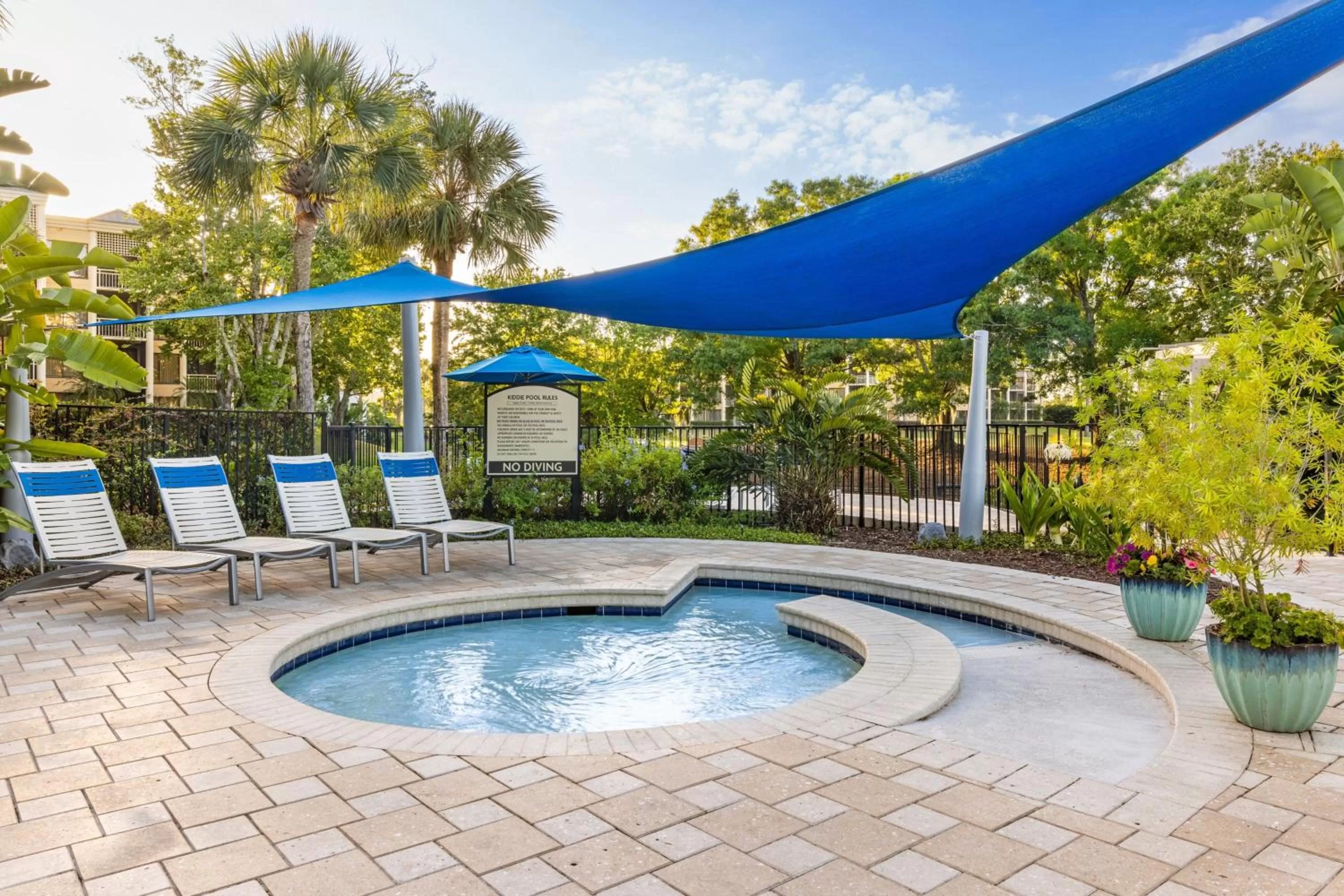 Swimming pool in Marriott's Royal Palms