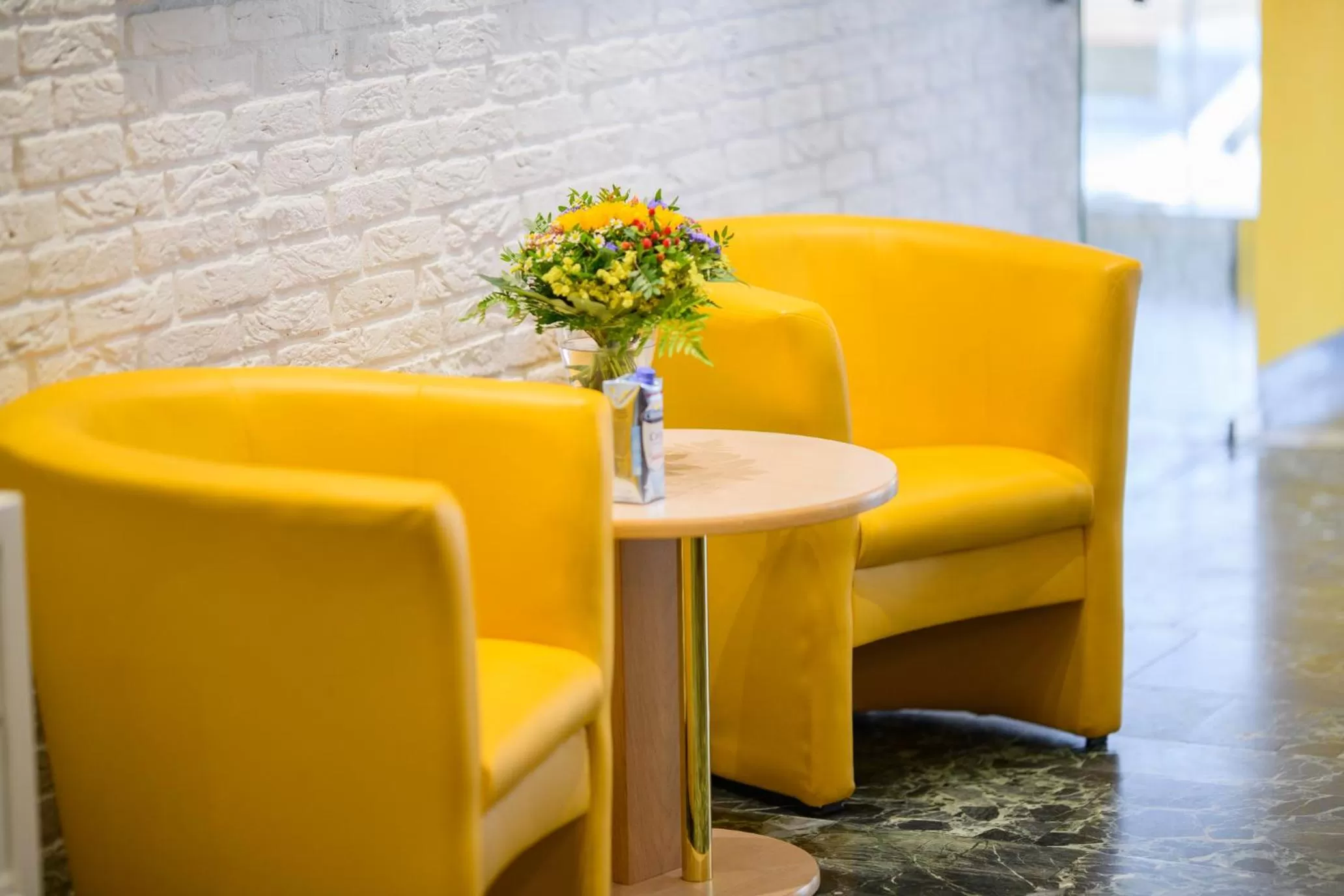 Lobby or reception in Hotel Hannover Airport by Premiere Classe