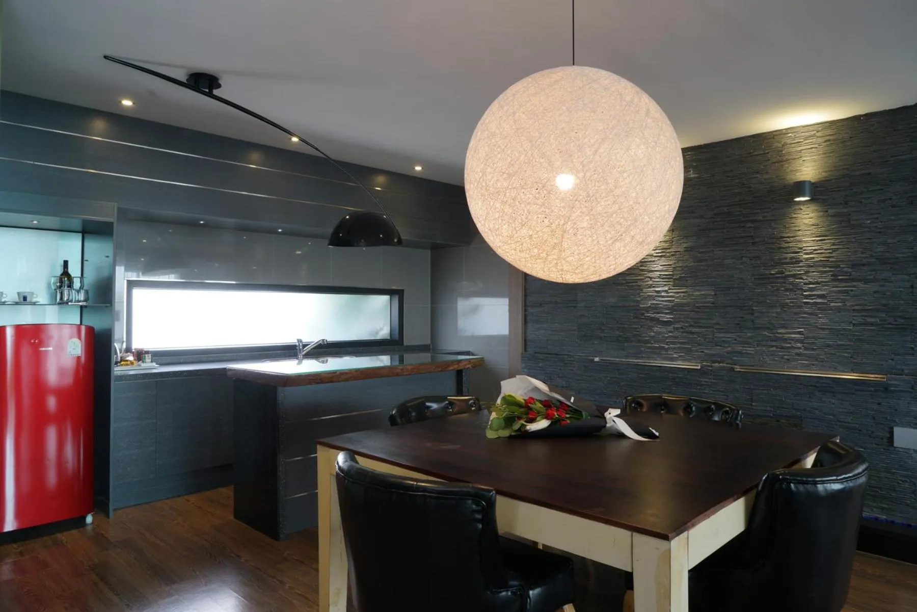 Kitchen/Kitchenette in Jeju Hotel Scarboro