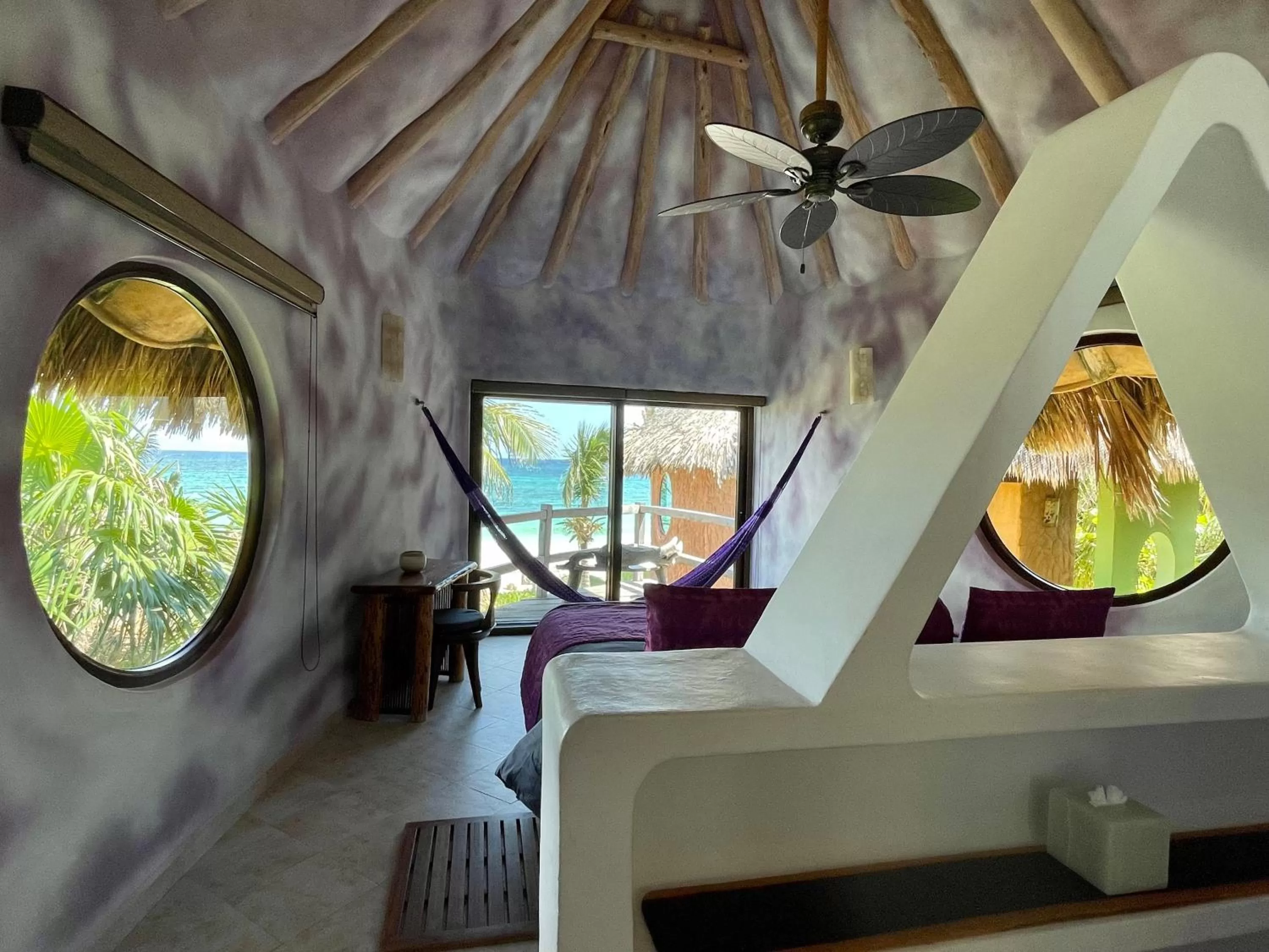 Photo of the whole room, Bed in Sueños Tulum