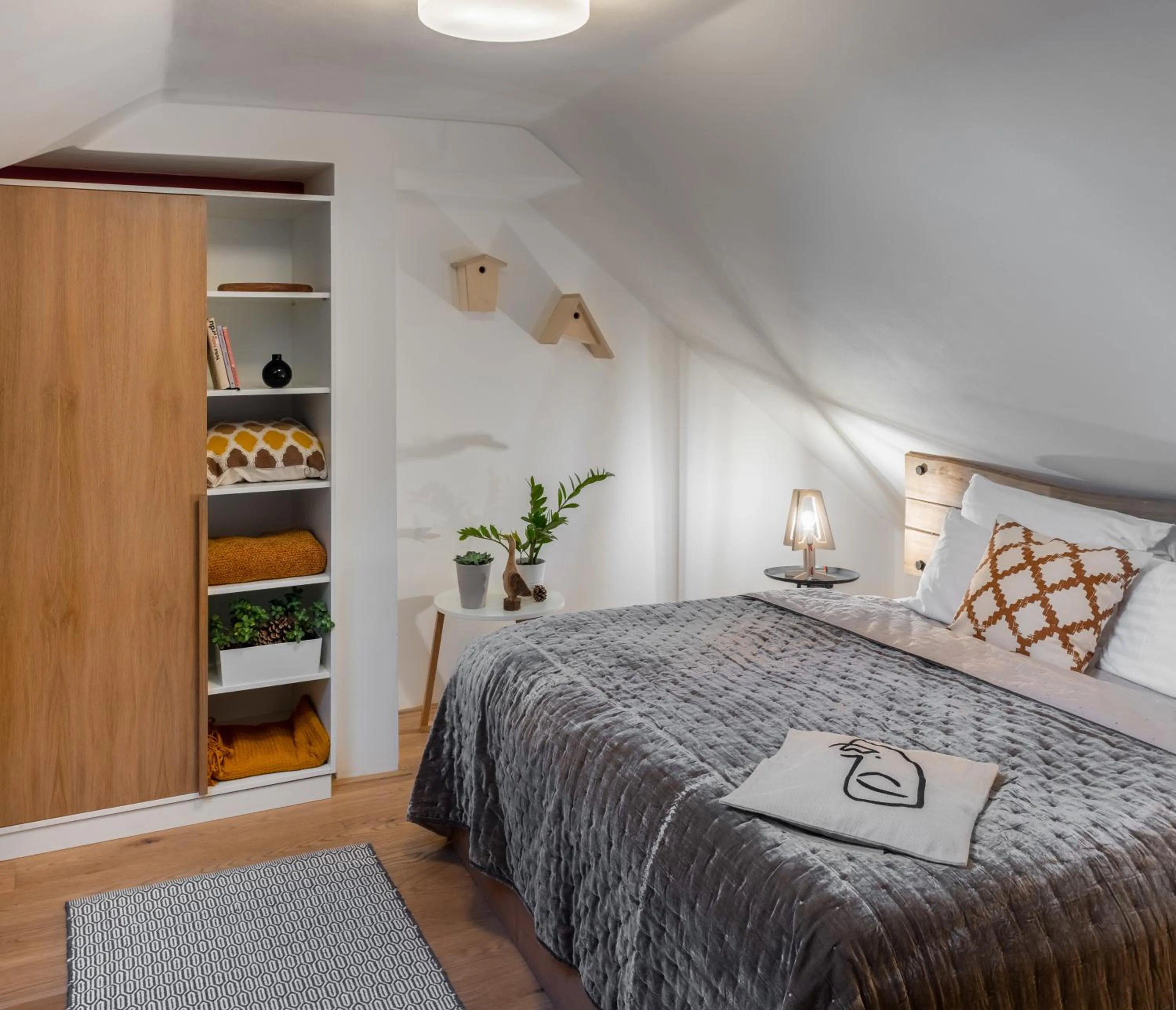 Bedroom, Bed in 4 Trees Apartments by Adrez