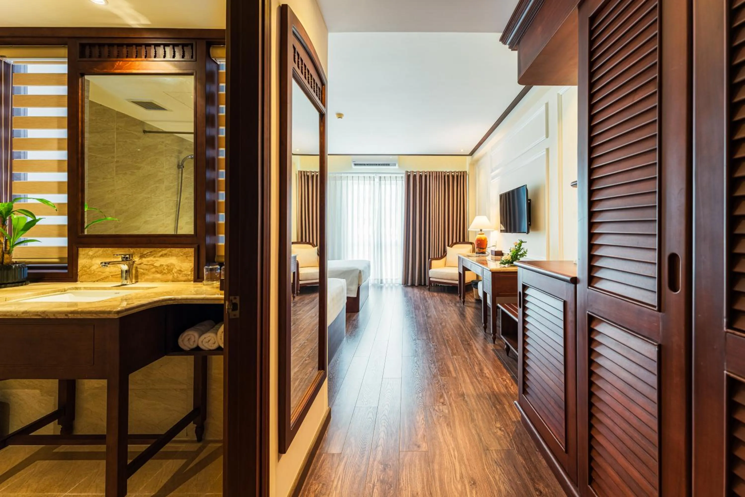 Deluxe Double Room in Tran Vien Dong