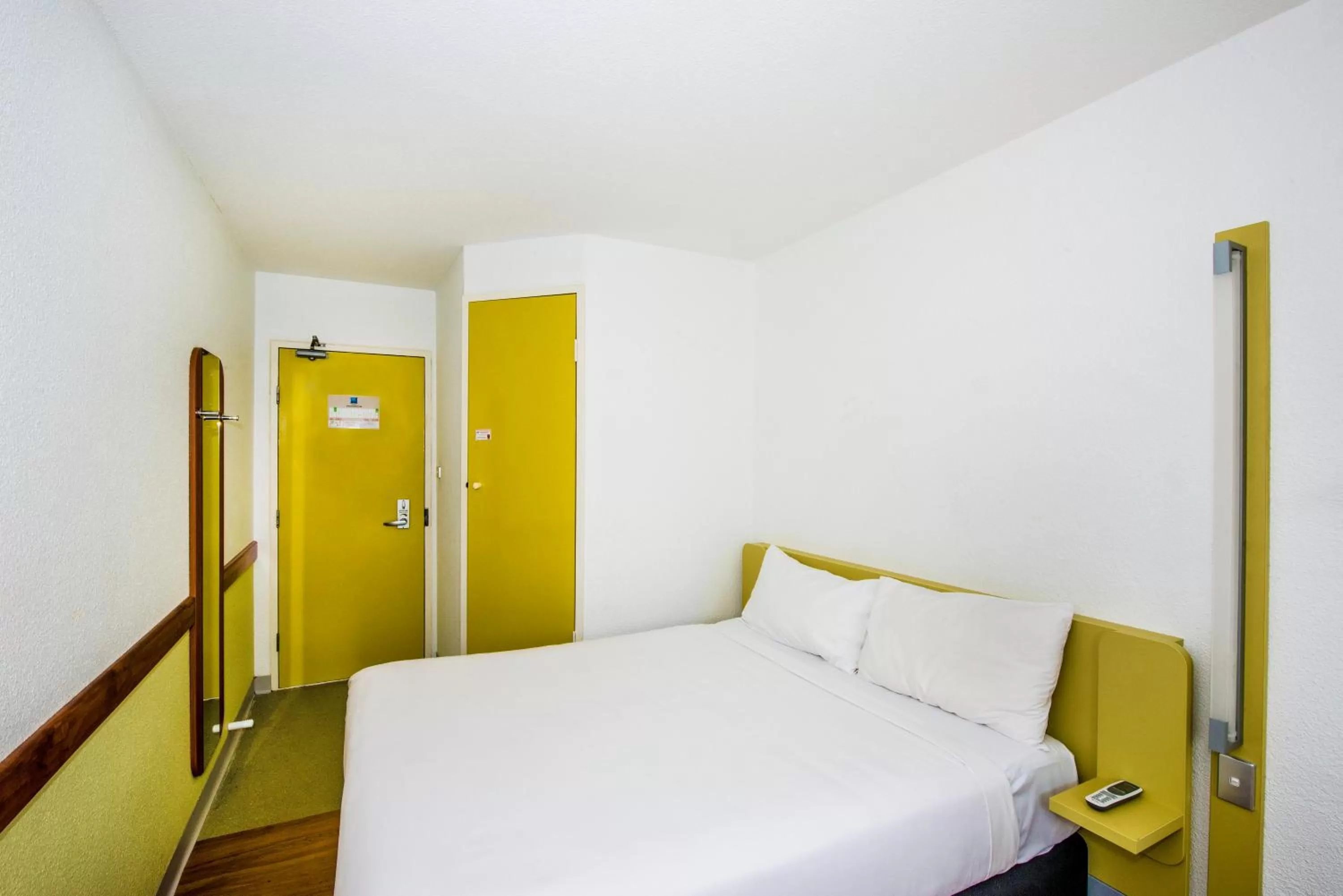 Bed in ibis Budget - St Peters