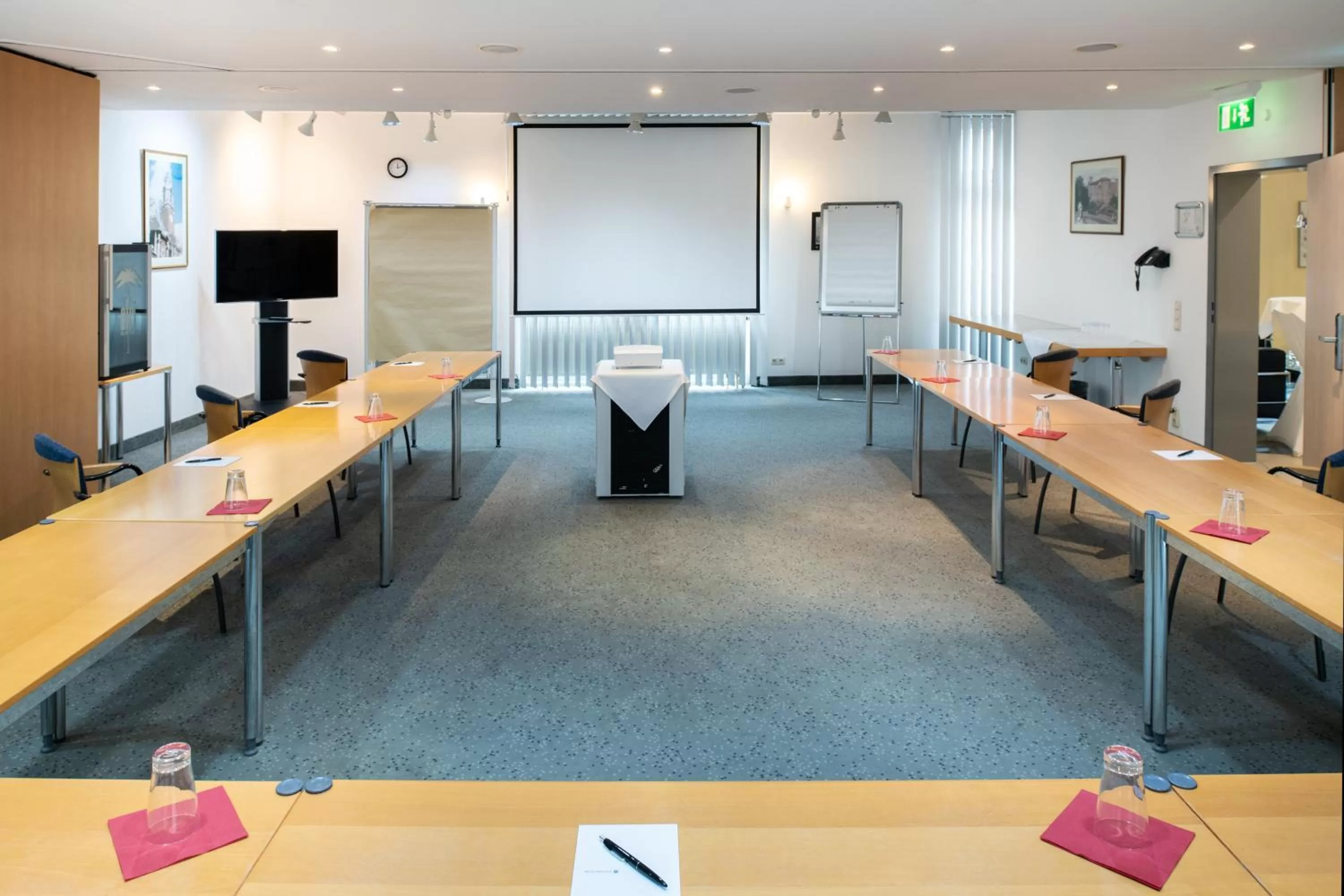 Restaurant/places to eat in Hotel Wetzlarer Hof