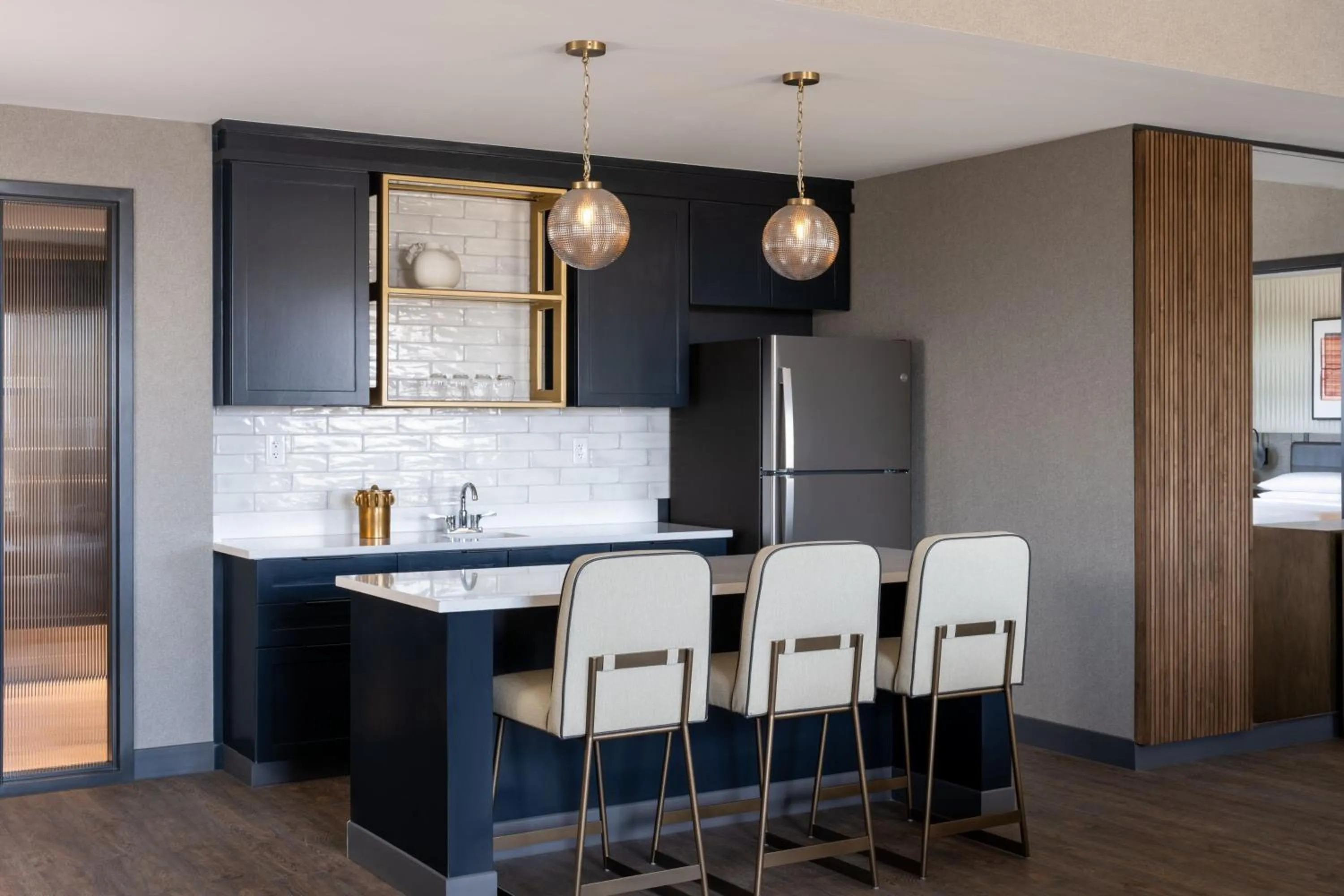 Kitchen or kitchenette in Delta Hotels by Marriott Wichita Falls Convention Center