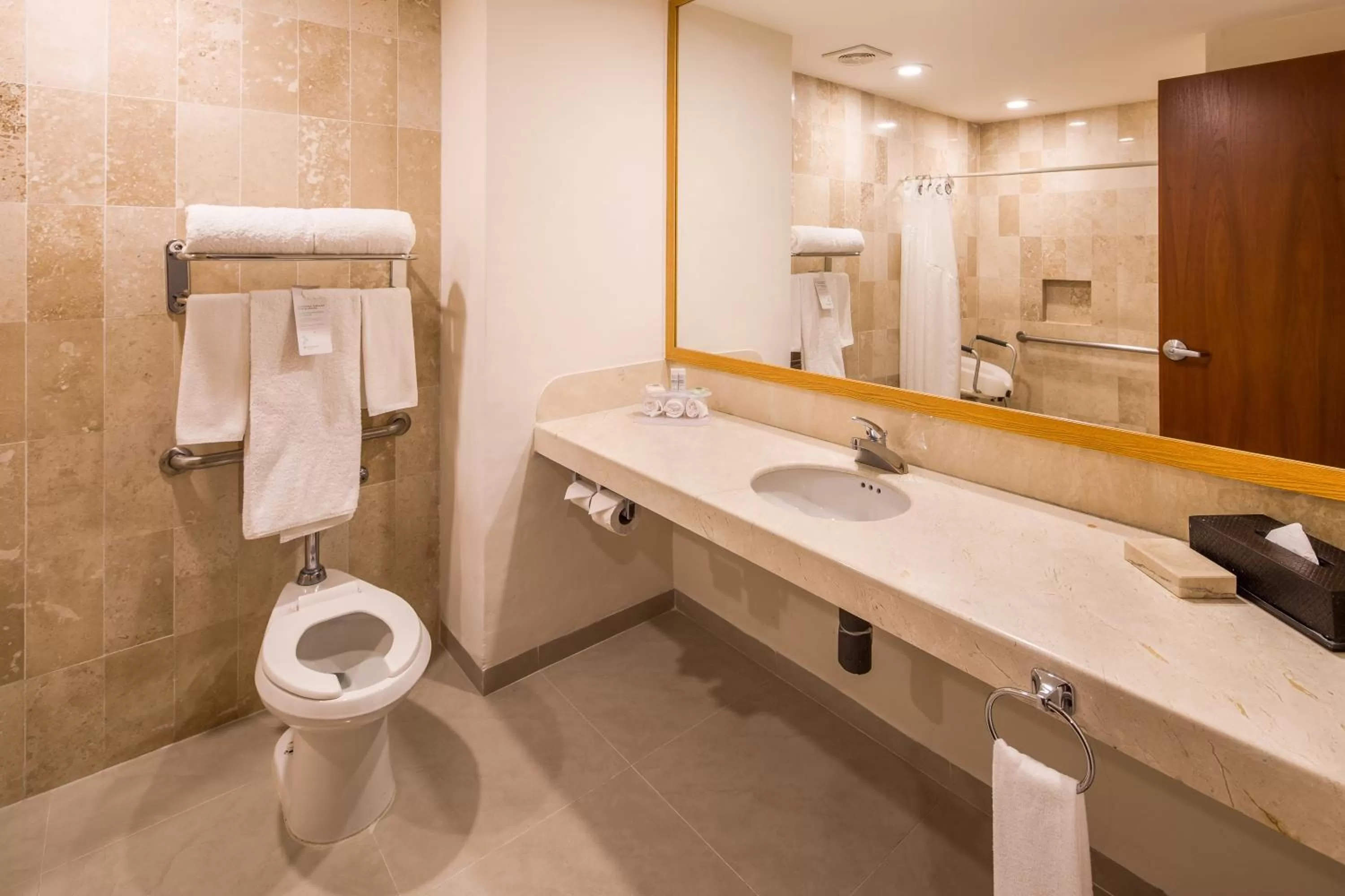 Bathroom in Wyndham Garden Playa del Carmen