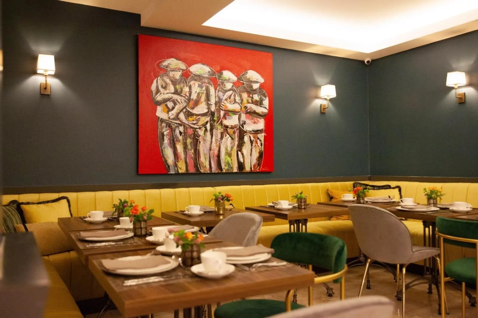 Restaurant/places to eat in The Fox Hotel