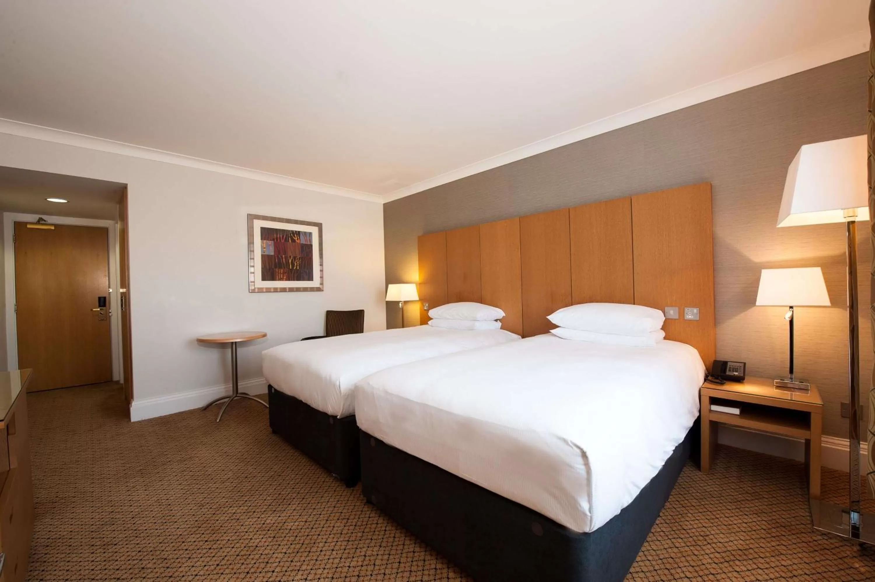 Photo of the whole room, Bed in Doubletree By Hilton Glasgow Strathclyde