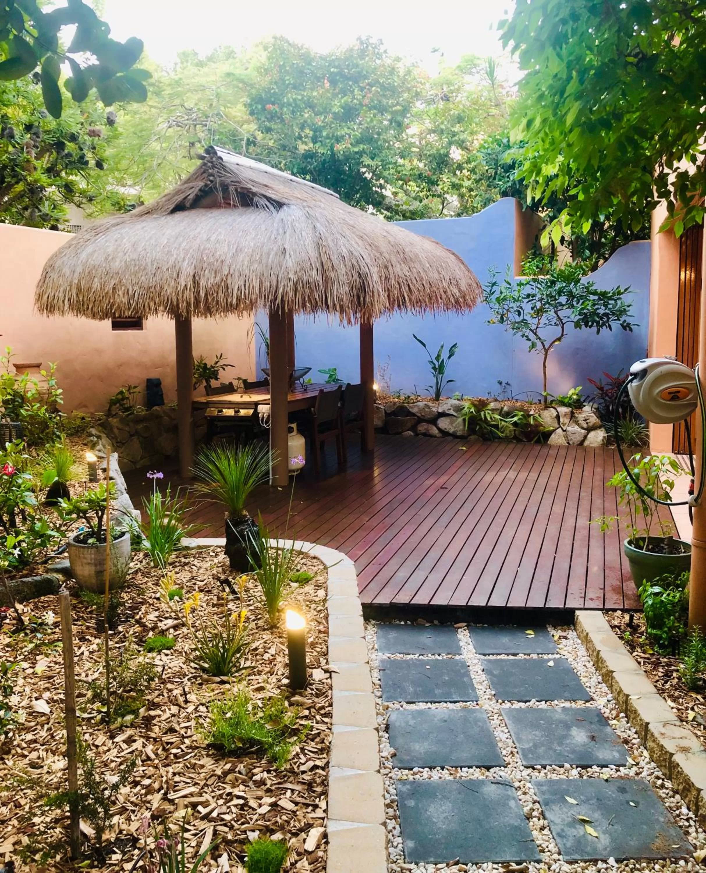 BBQ facilities in L'Auberge Noosa