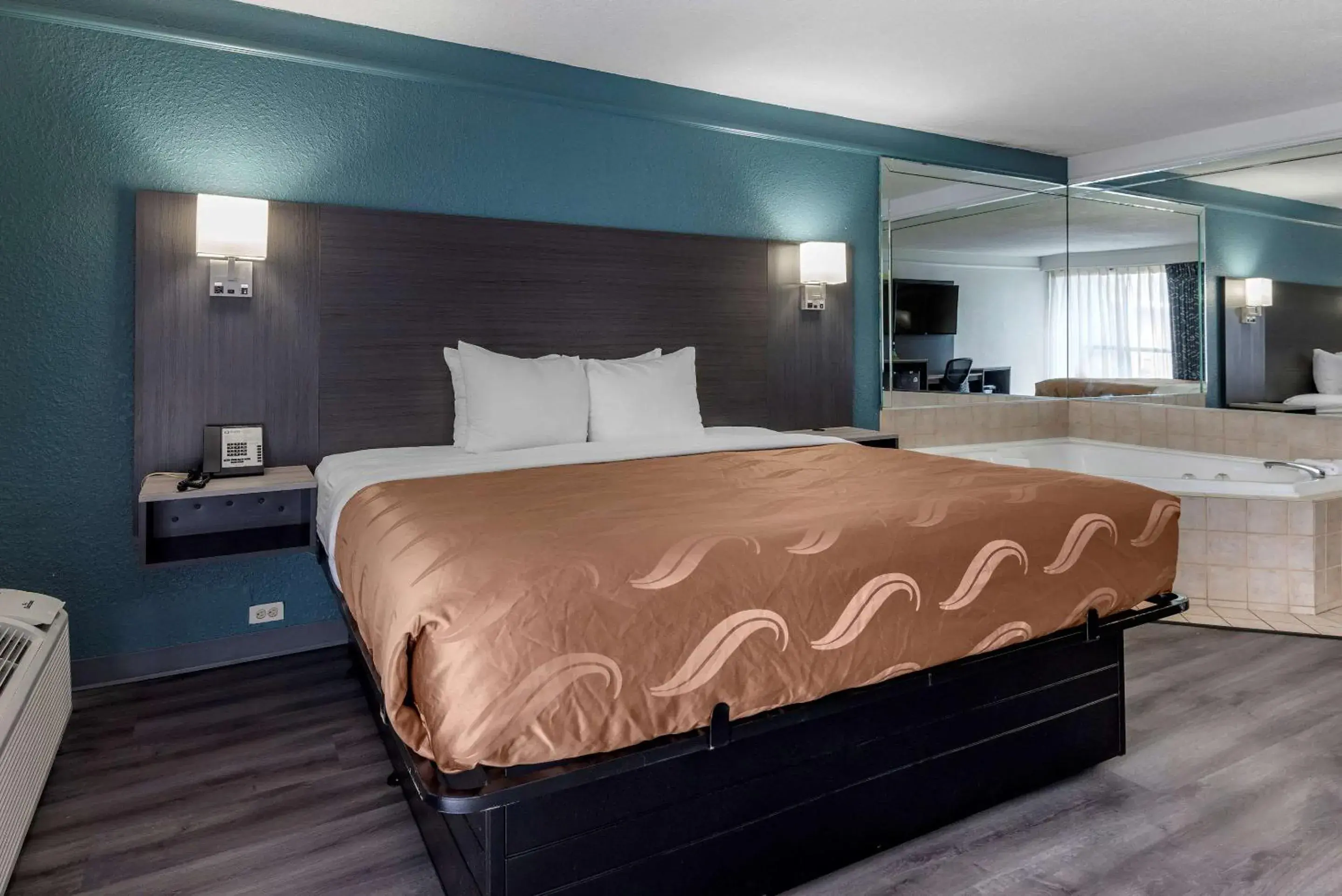 King Room - Non Smoking in Quality Inn Rock Hill Northeast I-77 King Room - Non Smoking in Quality Inn Rock Hill Northeast I-77