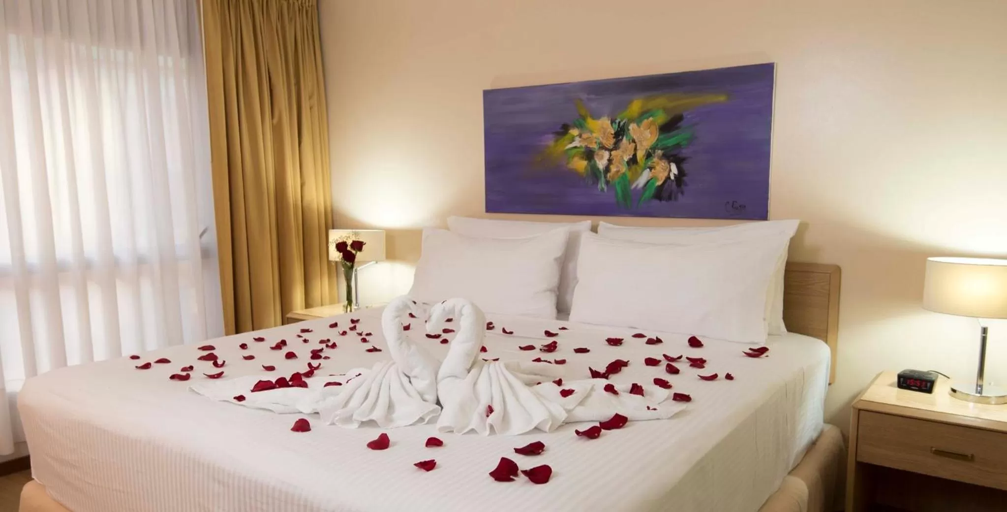 Photo of the whole room, Bed in Holiday Inn Montevideo by IHG