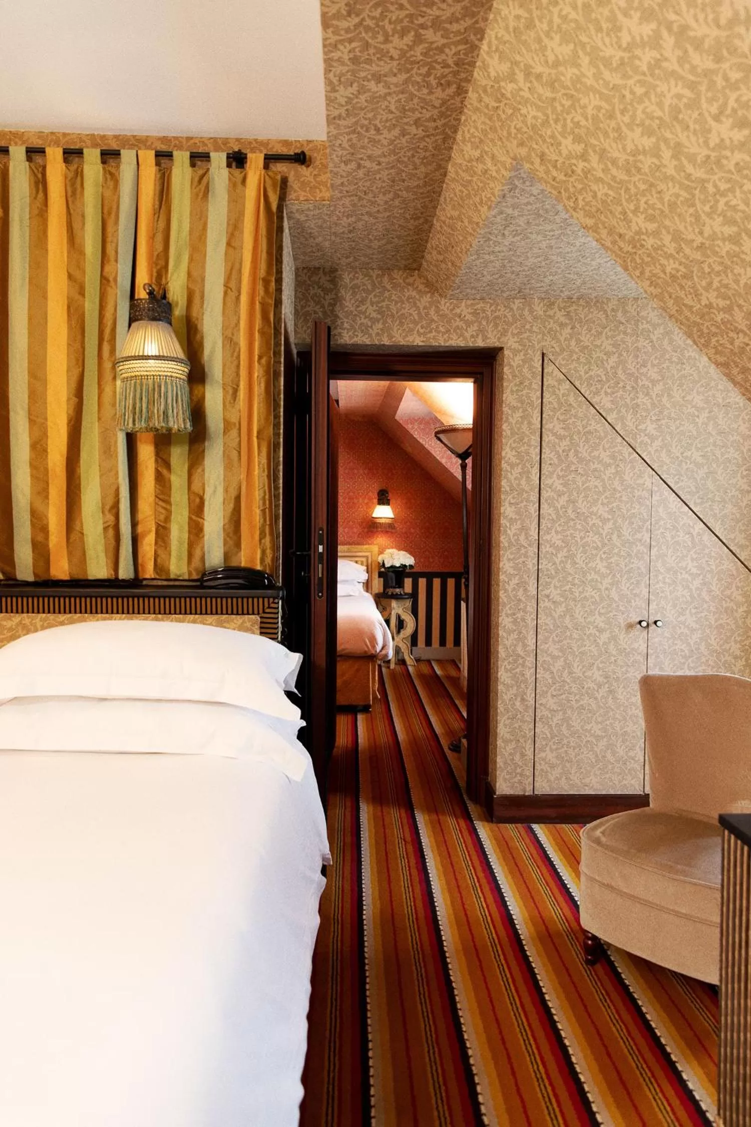 Bedroom, Bed in Hôtel Bourg Tibourg - Paris Marais