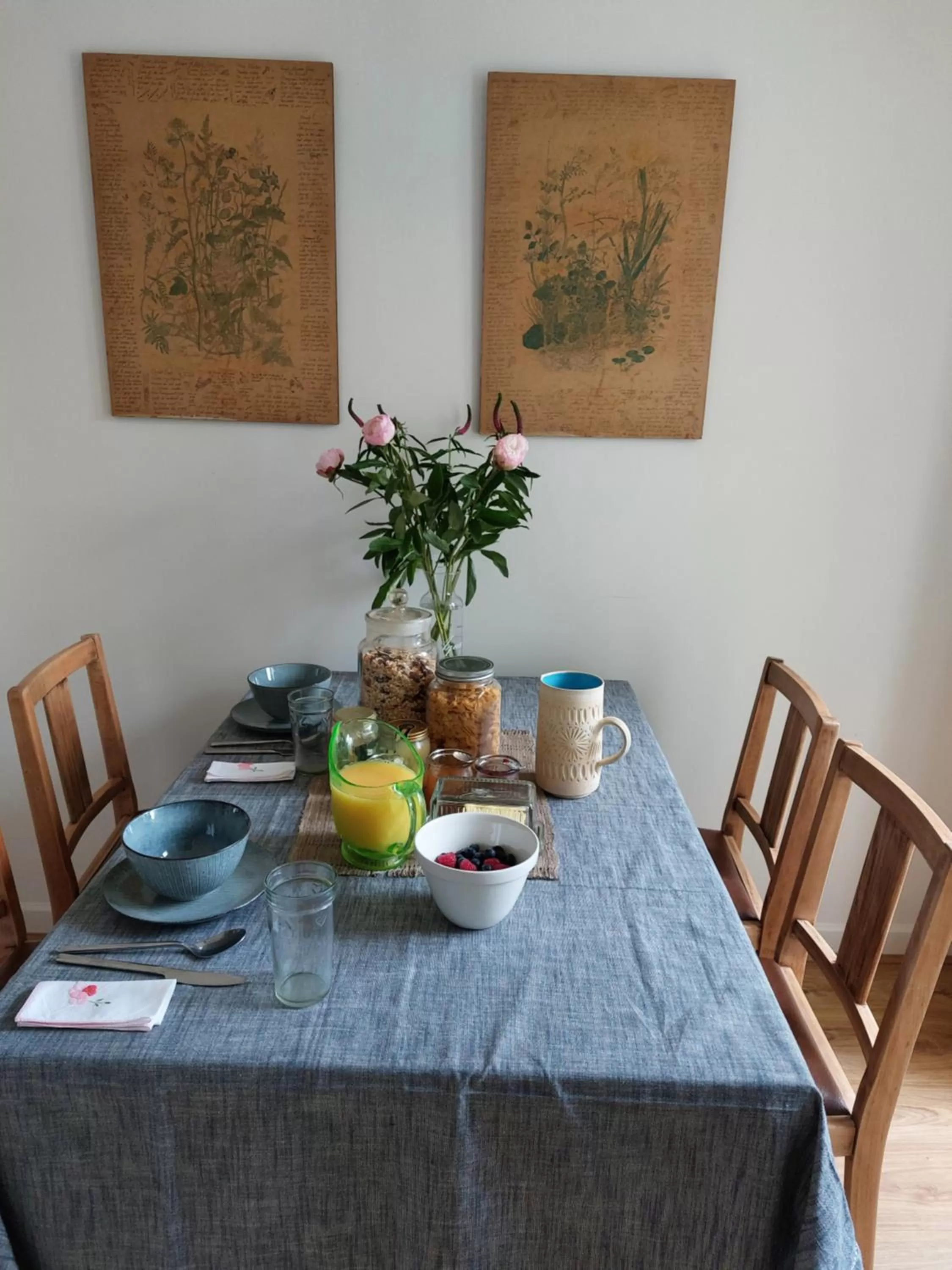 Dining area in AROHA