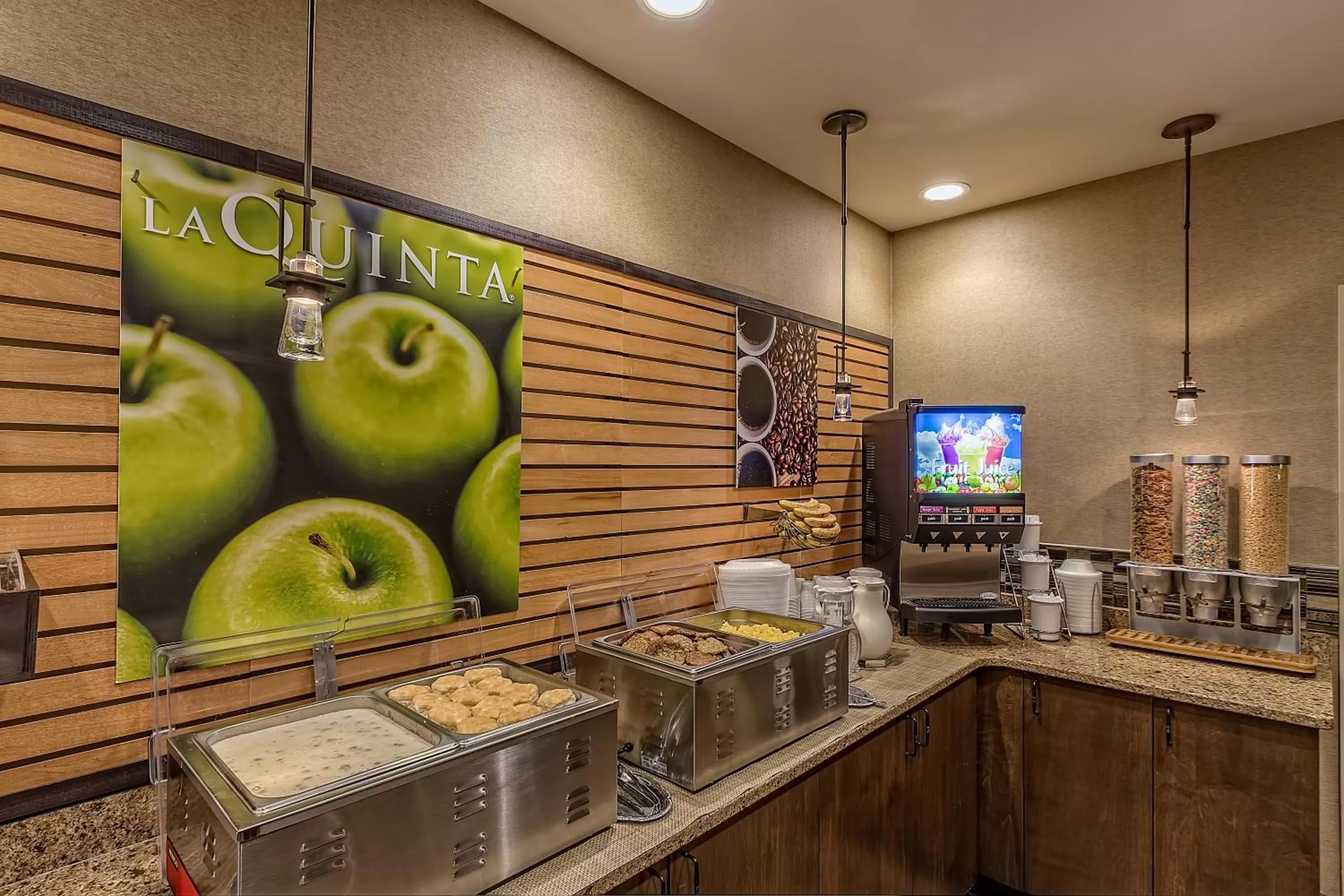 Breakfast in La Quinta by Wyndham Pigeon Forge