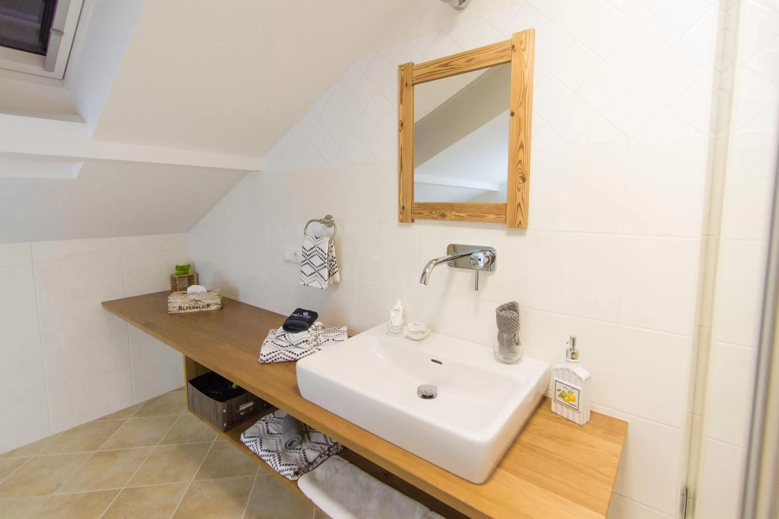 Photo of the whole room in Hotel Alpenblick