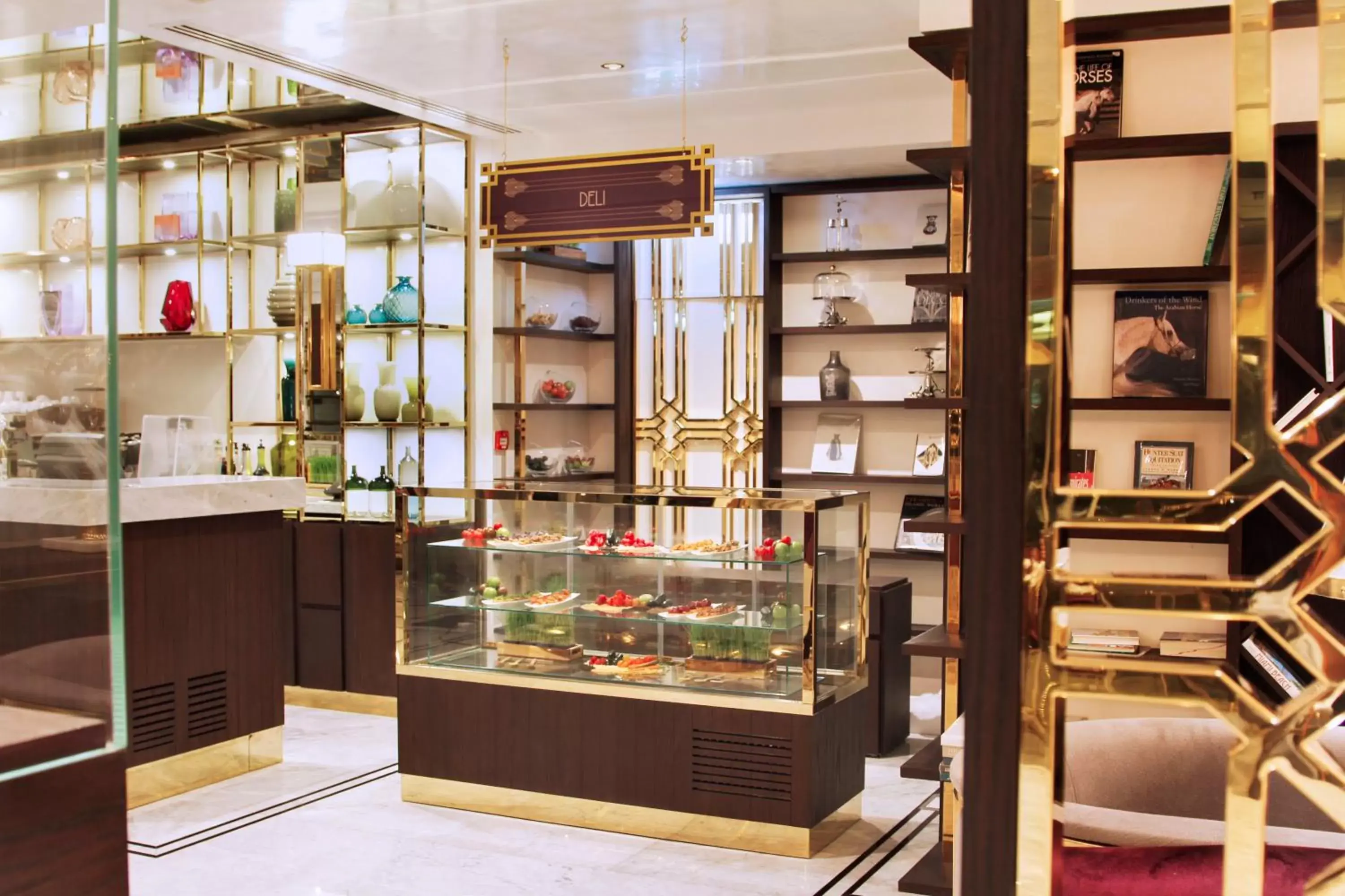 Tamani Marina Hotel & Apartments Tamani Marina Hotel & Apartments