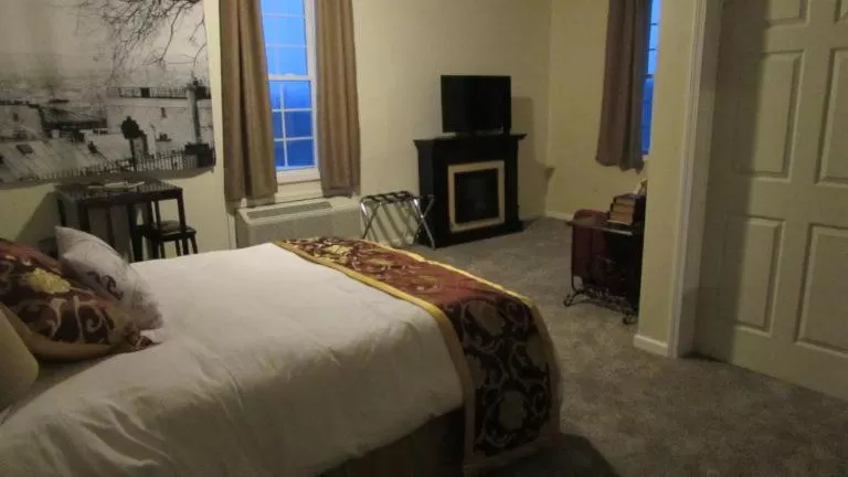 Bed in Deer Creek Winery at Brooks Estate