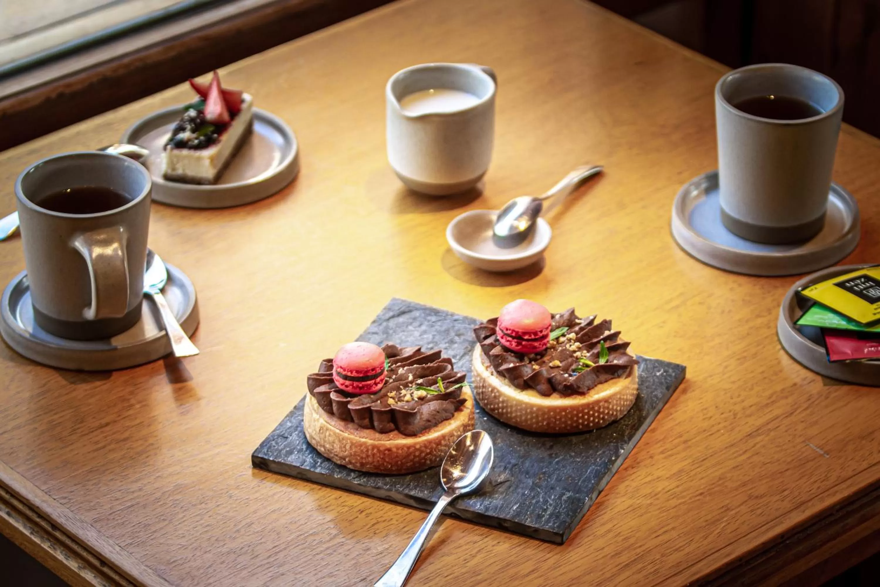 Restaurant/places to eat in Mirador del Lago Hotel