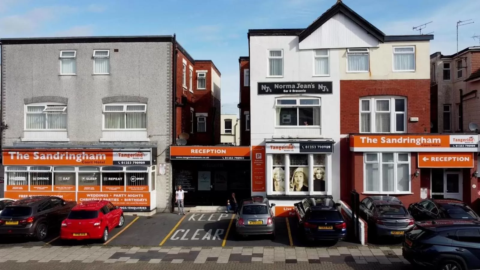 Facade/entrance, Property Building in The Sandringham Court Hotel & Sports Bar-Groups Welcome here-High Speed Wi-Fi