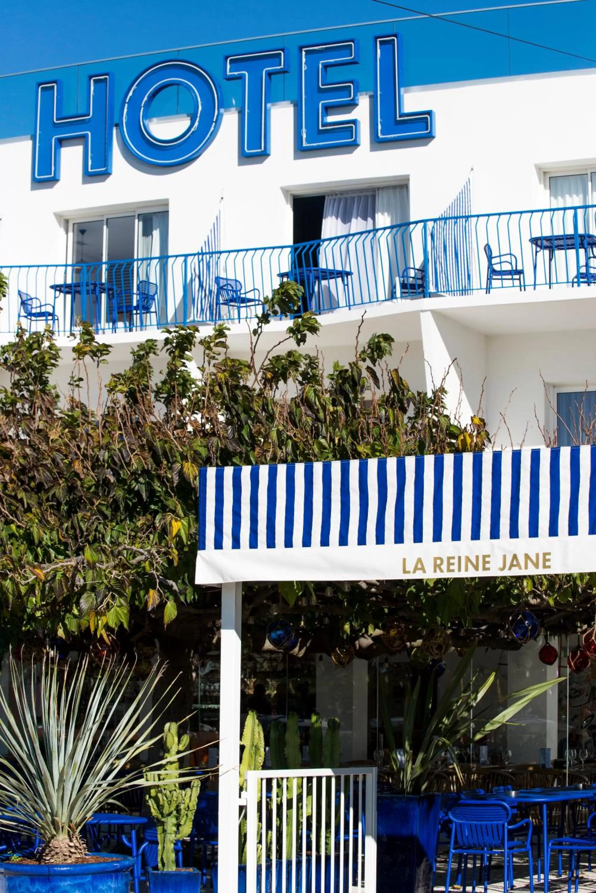 Facade/entrance in Hôtel La Reine Jane