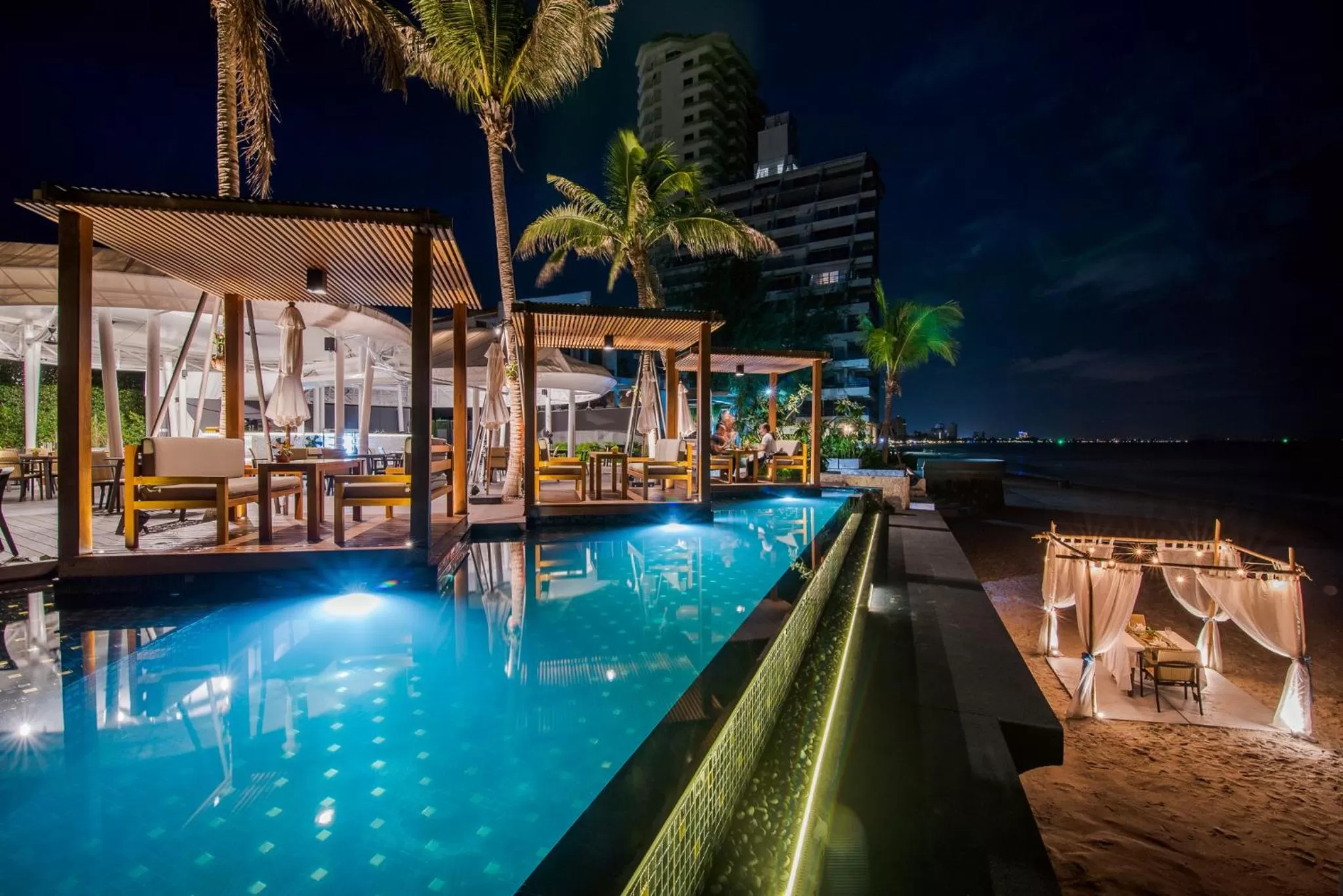 Beach in The Yana Villas Hua Hin