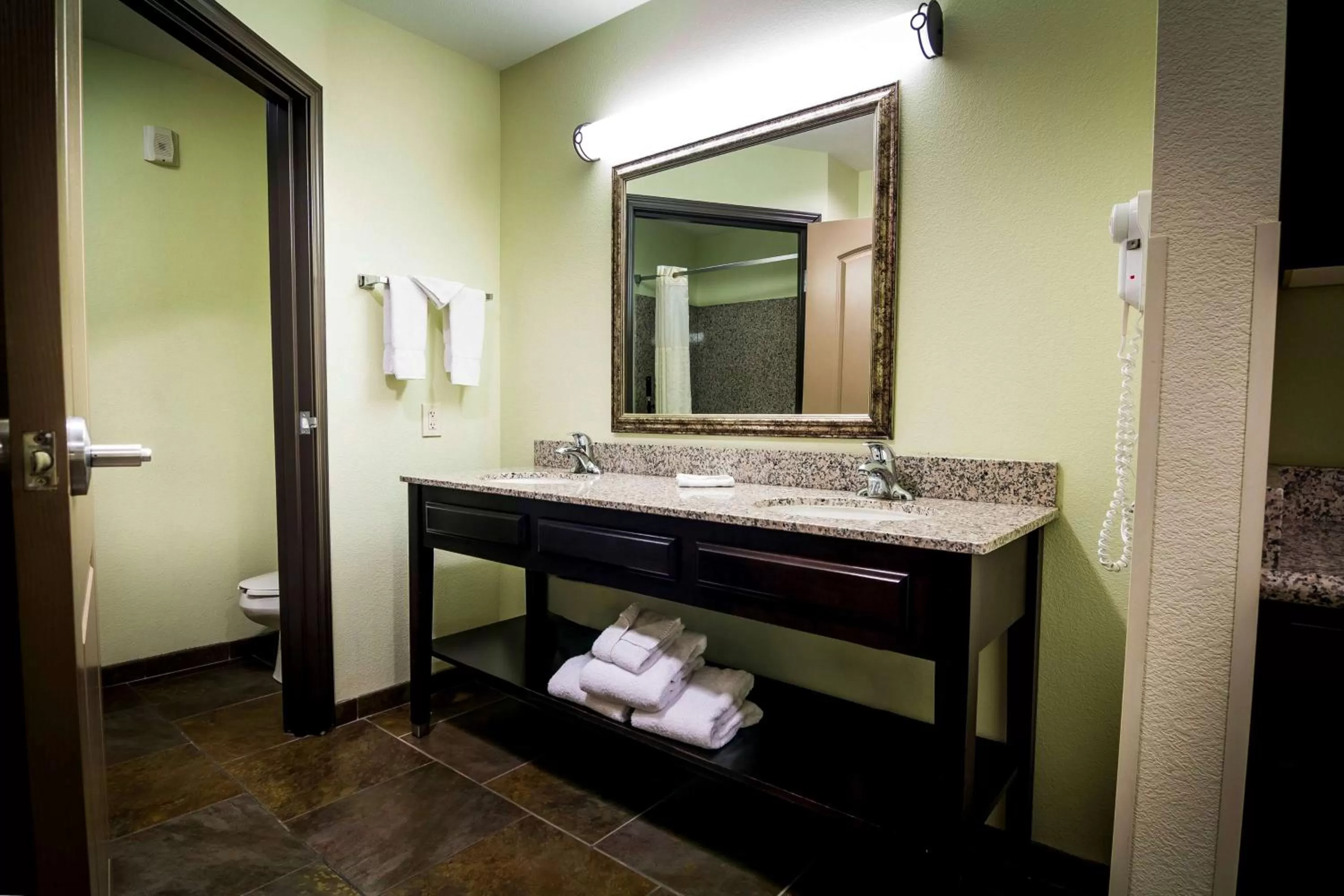 Bathroom in La Quinta by Wyndham Las Vegas Airport South