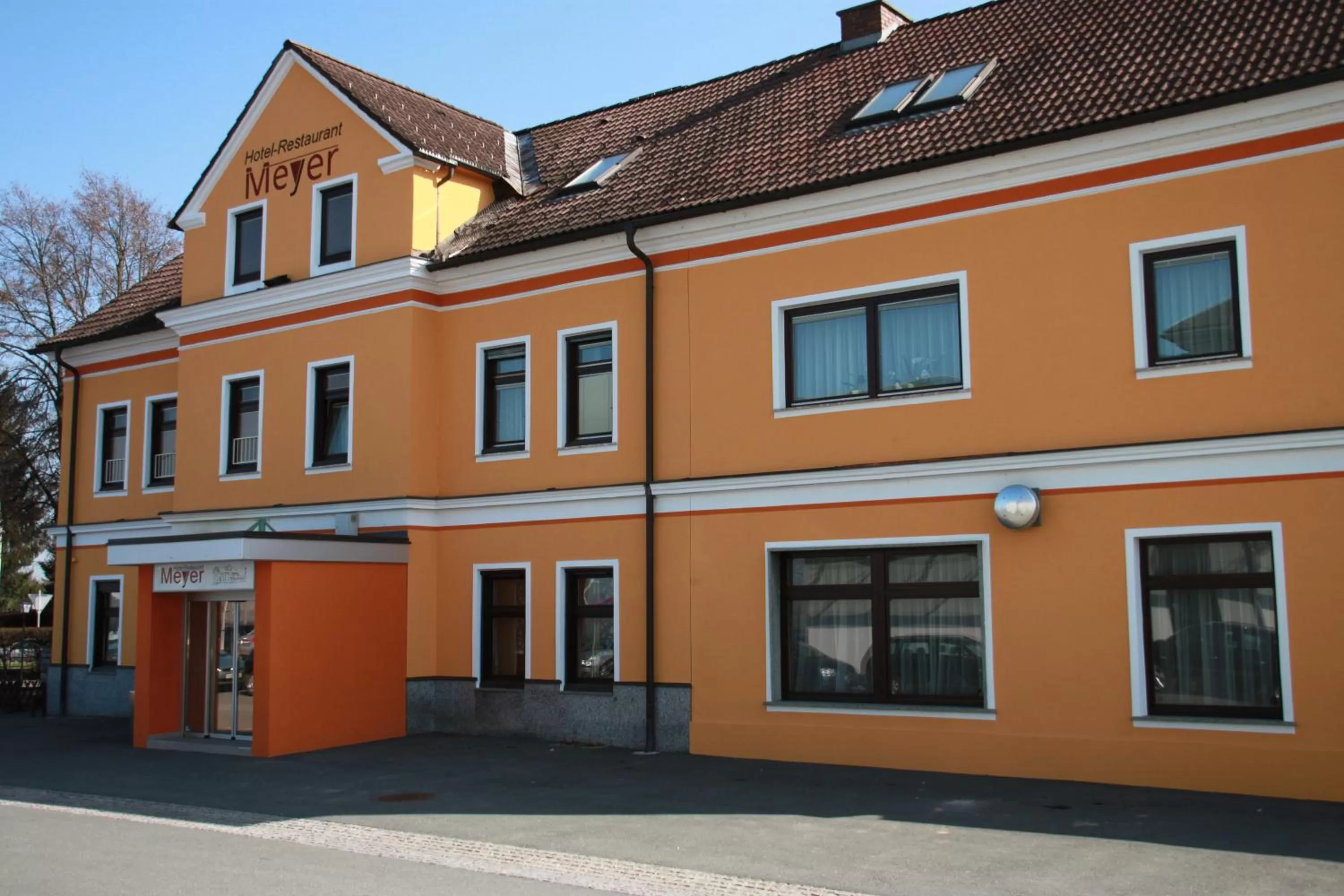 Facade/entrance in Hotel Restaurant Meyer