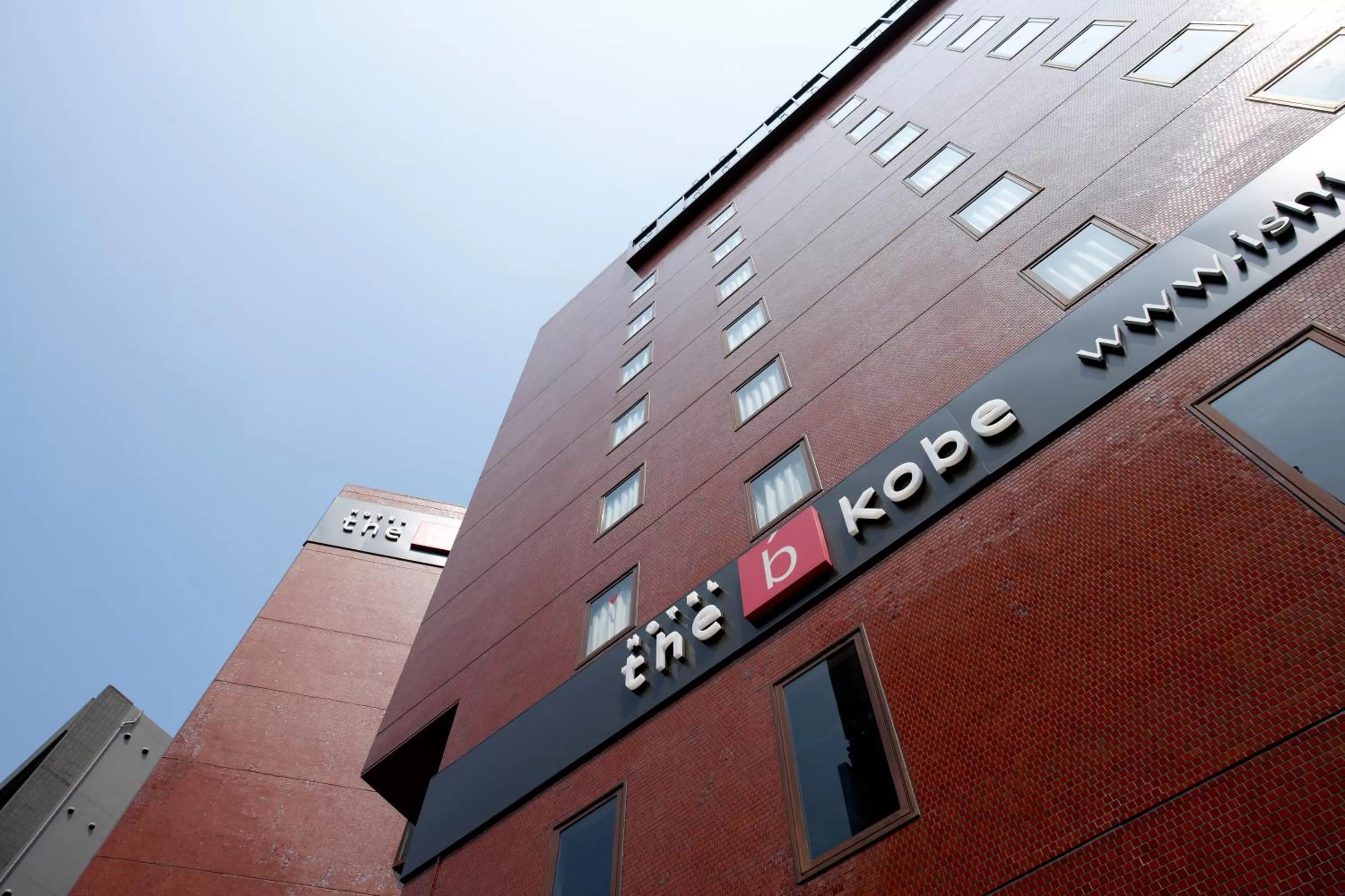 Facade/entrance in the b kobe