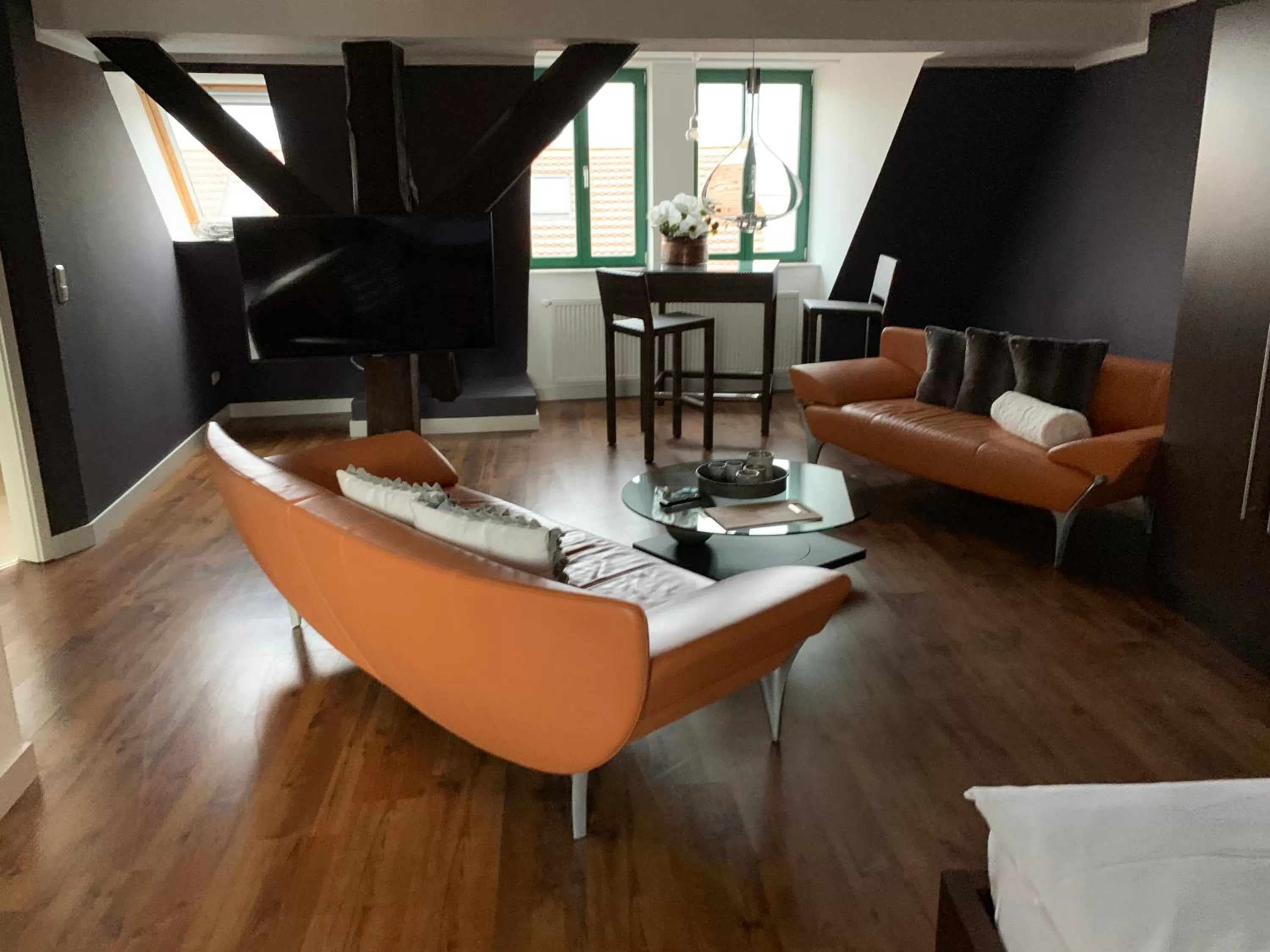 Photo of the whole room, TV/Entertainment Center in Hotel Inselhof