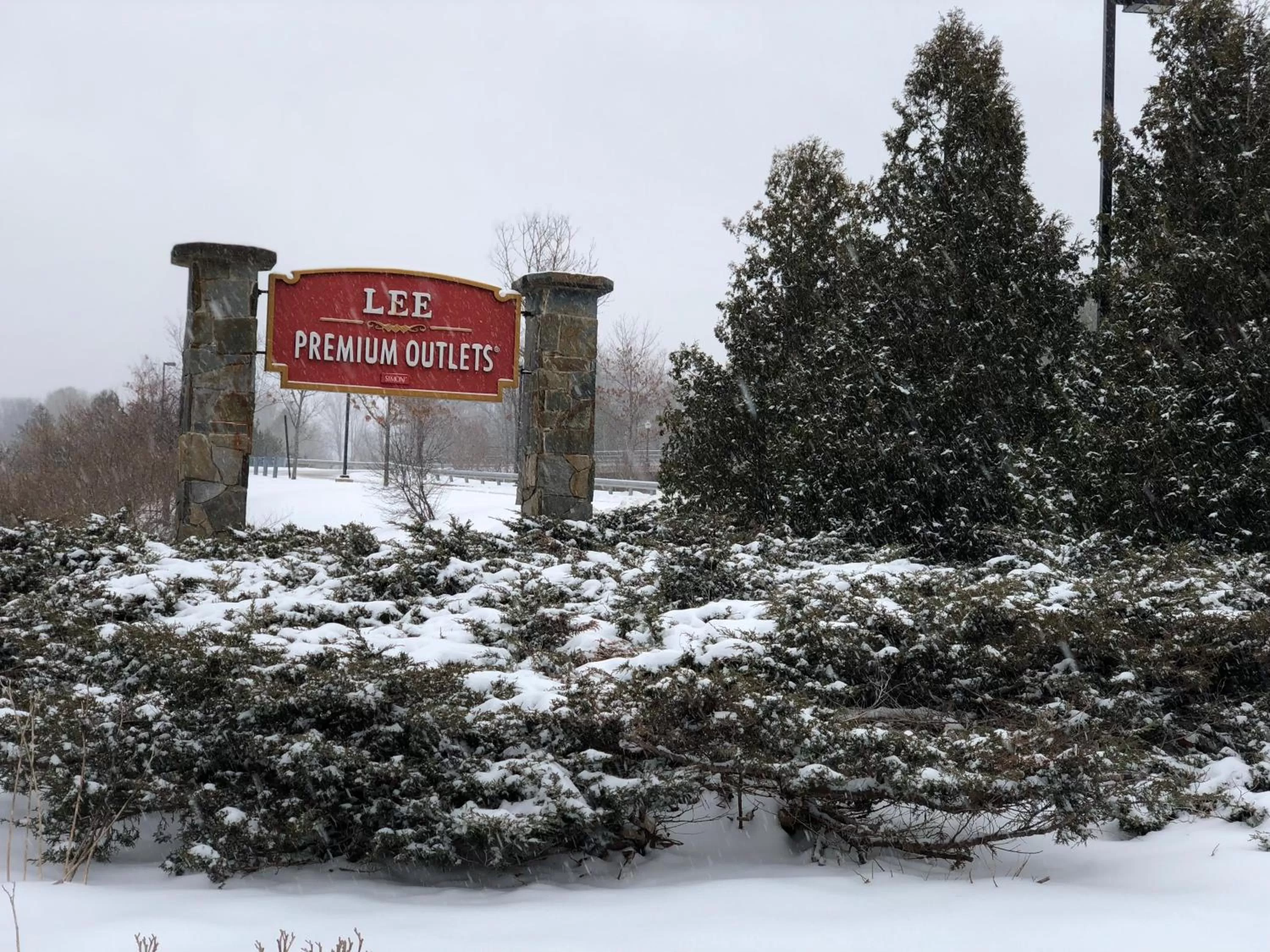 Shopping Area in Chambery Inn
