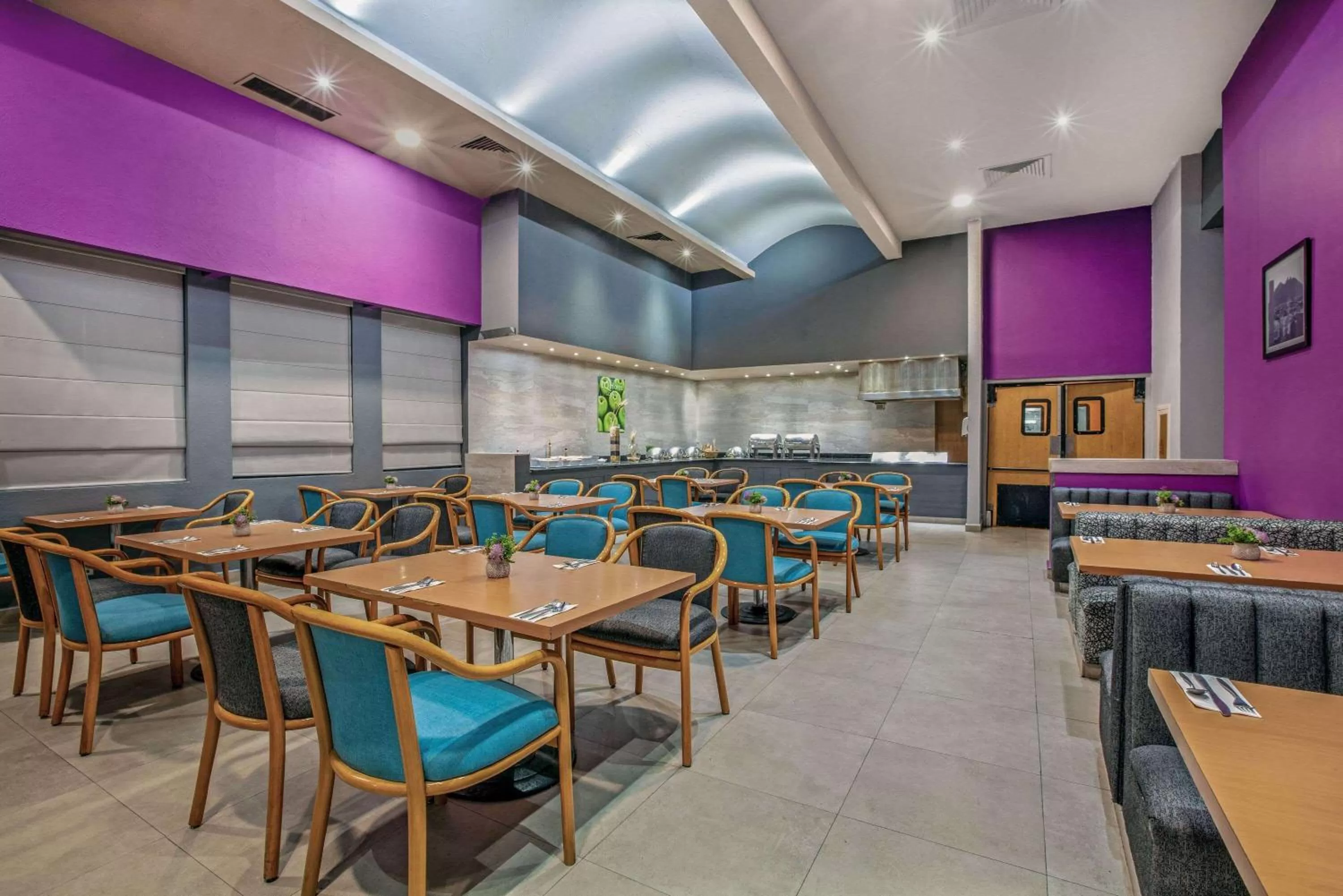 Restaurant/places to eat in CHN Hotel Monterrey Centro, Trademark Collection by Wyndham