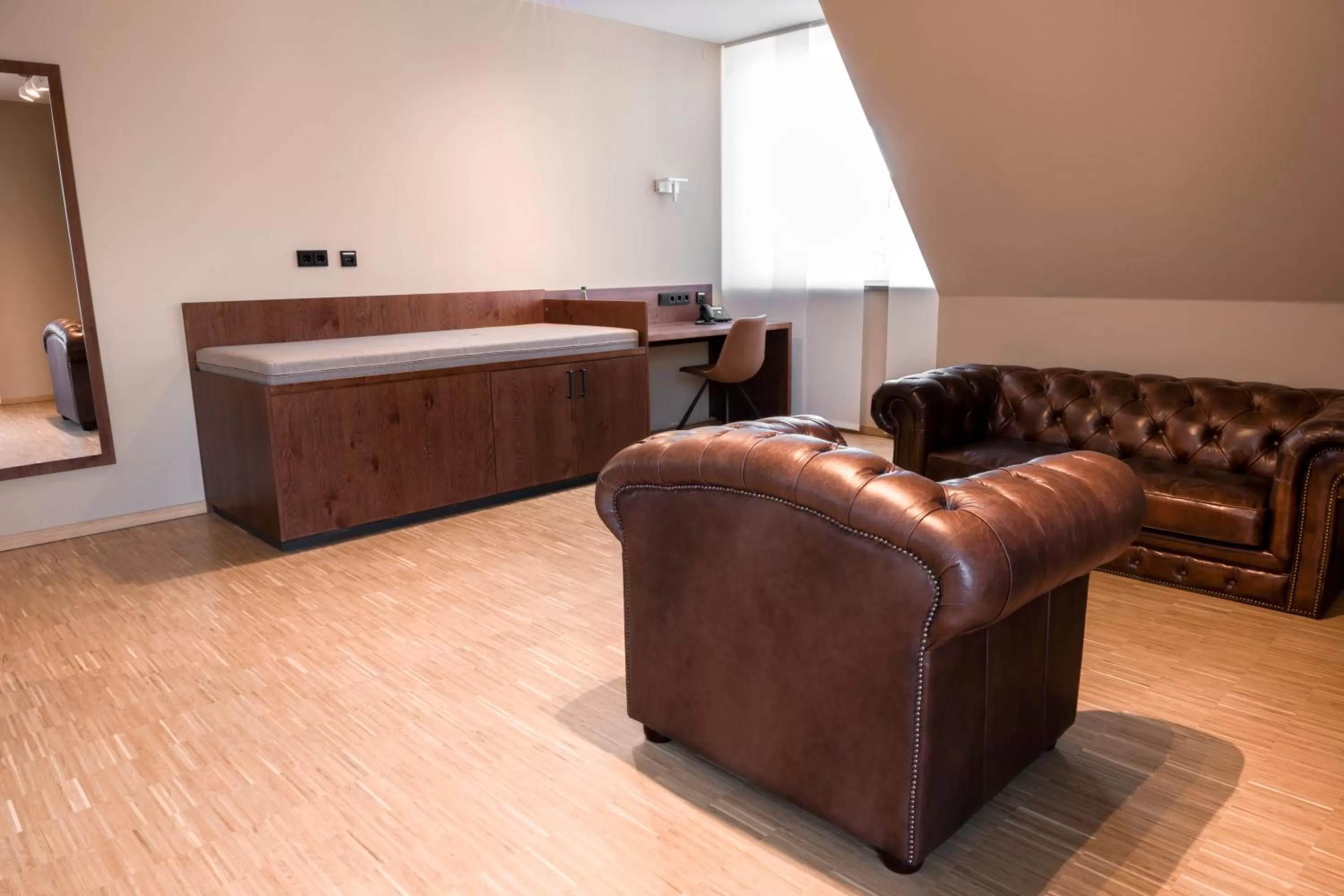 Seating area, Bed in Cavallestro Deluxe