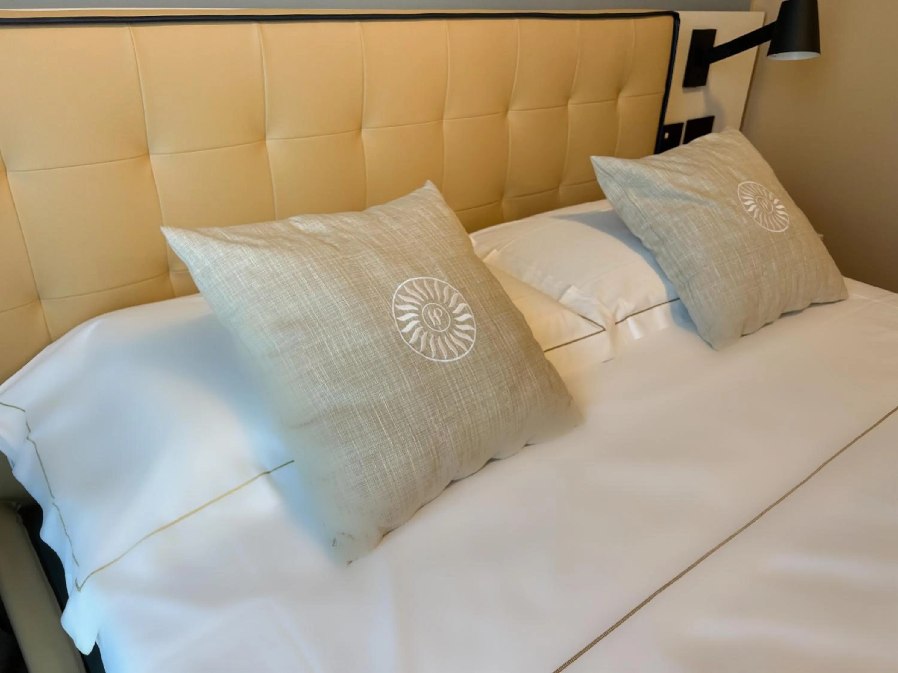 Bed in Hotel Puccini