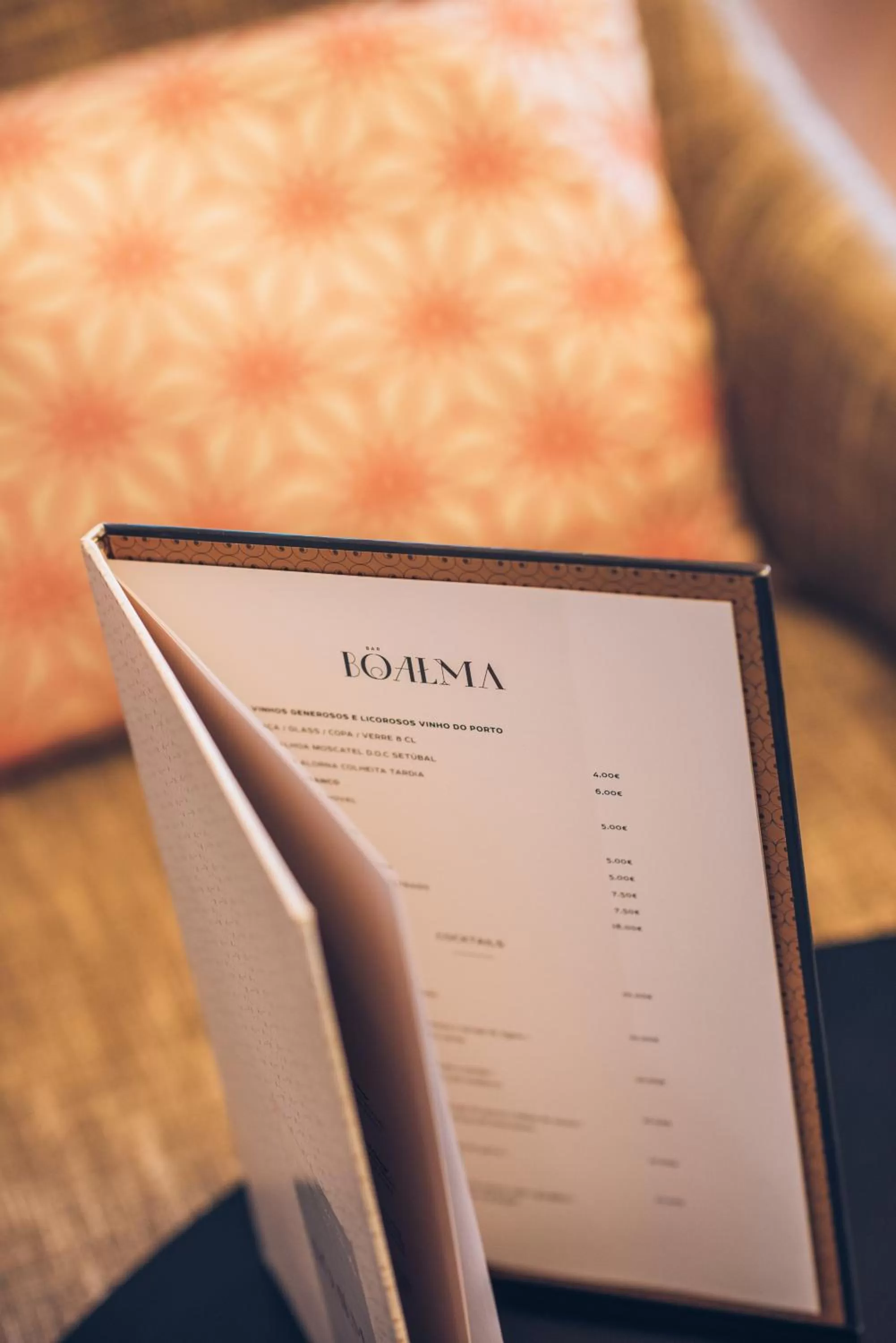 Lounge or bar in Iberostar Selection Lisboa