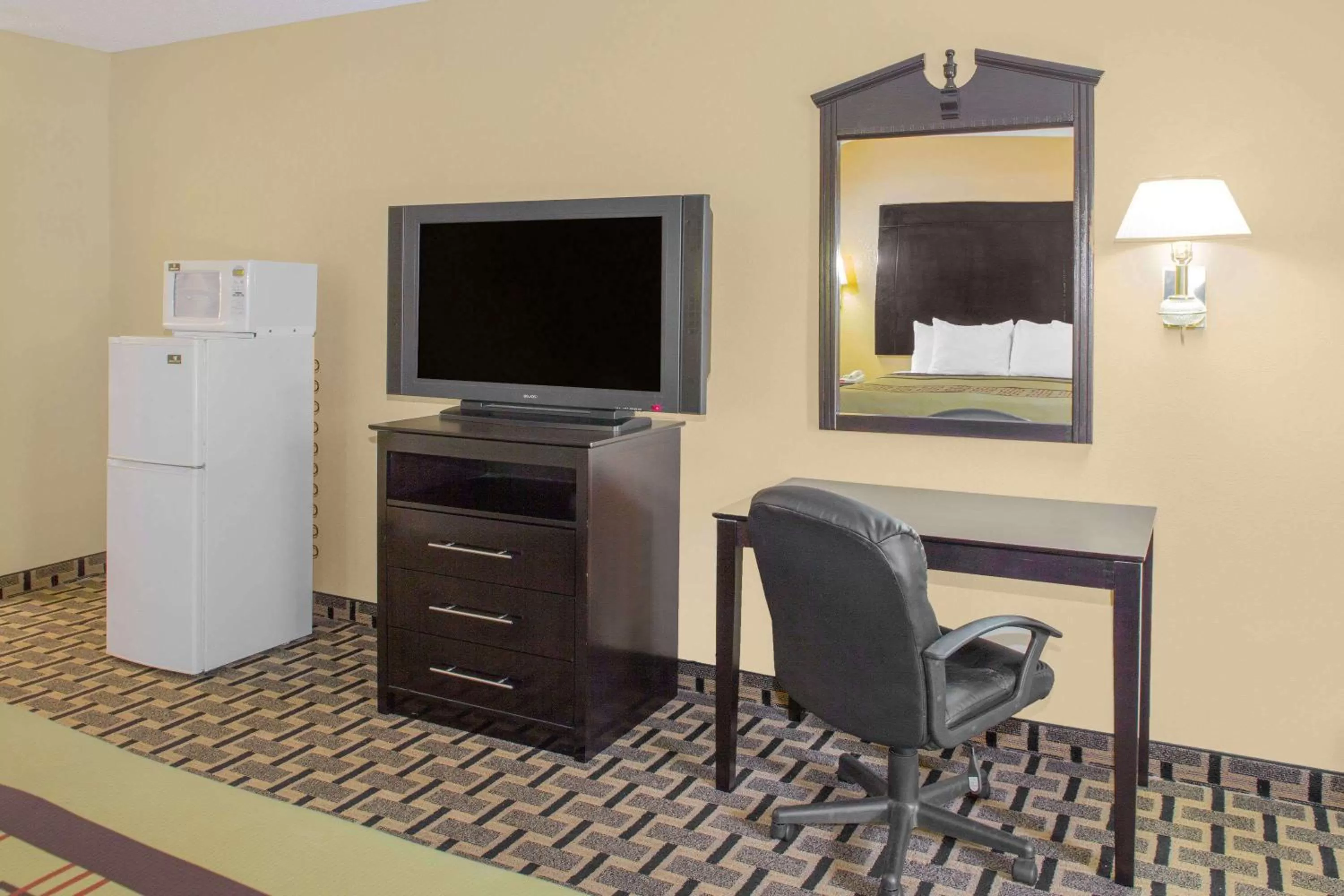 Photo of the whole room in Days Inn by Wyndham Andalusia