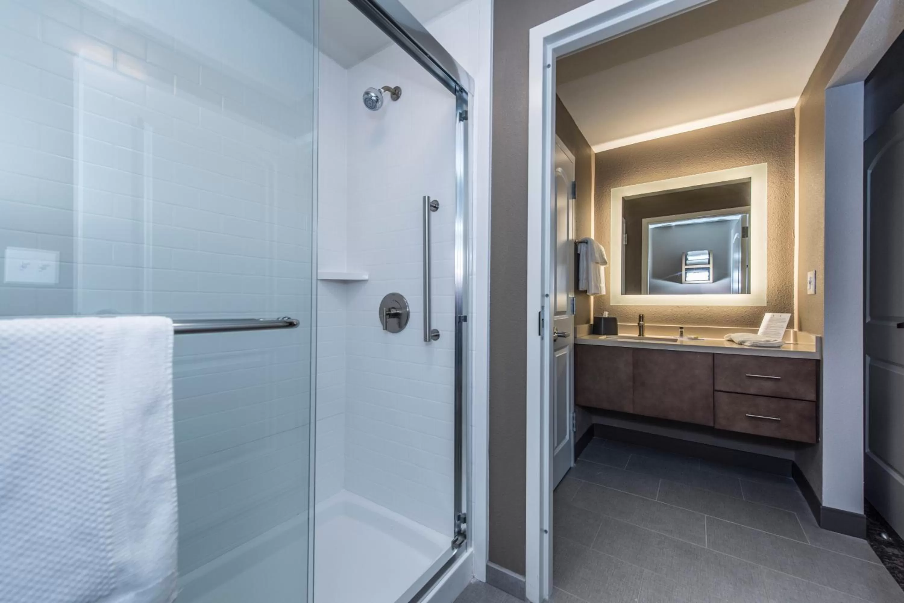 Bathroom in Staybridge Suites Charleston - Mount Pleasant by IHG