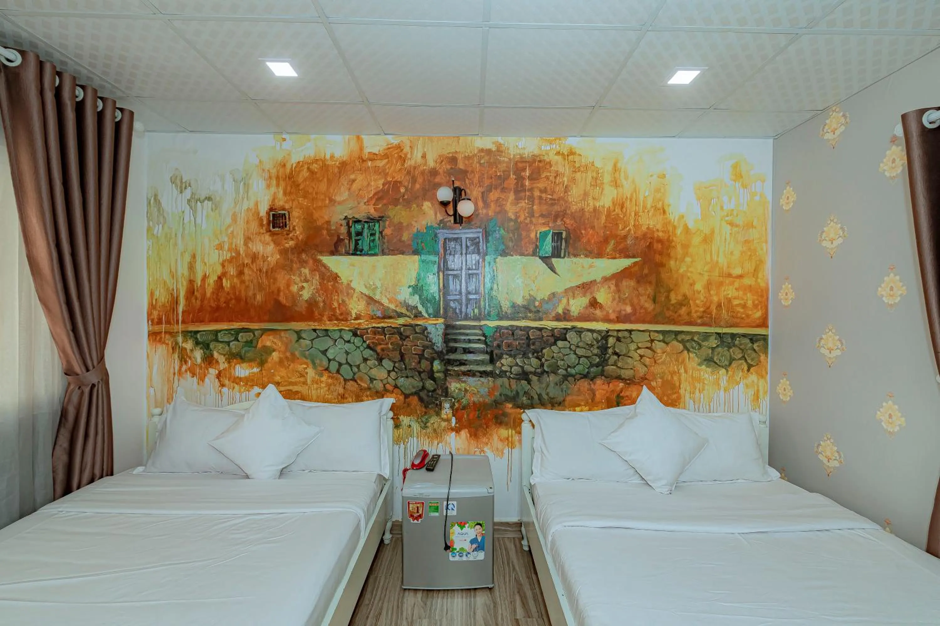 Ken's Backpackers Hotel