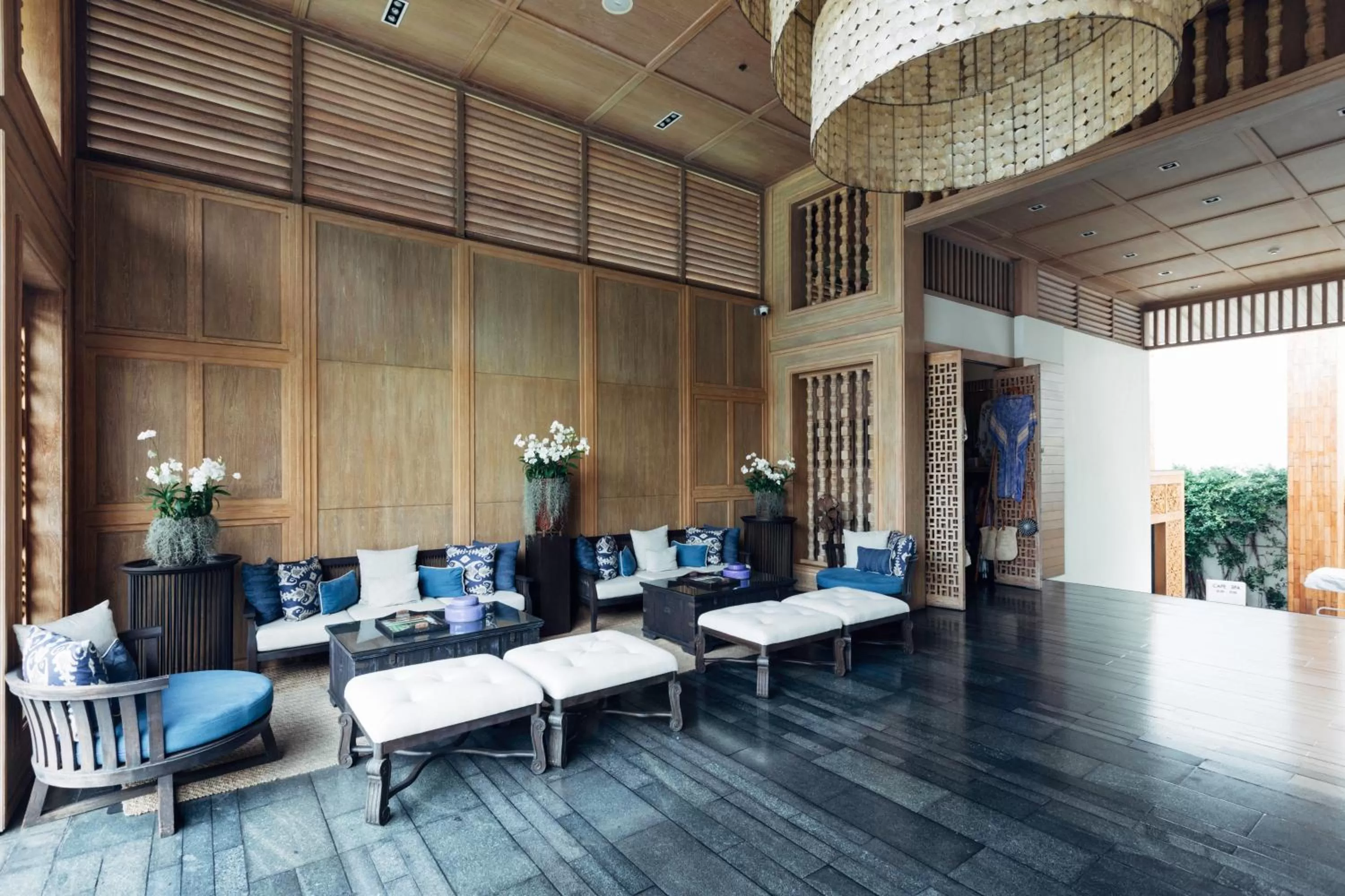 Lobby or reception in Cape Nidhra Hotel