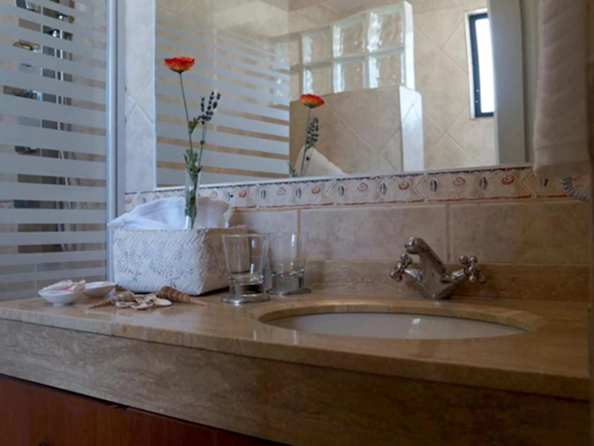 Bed, Bathroom in Atankalama