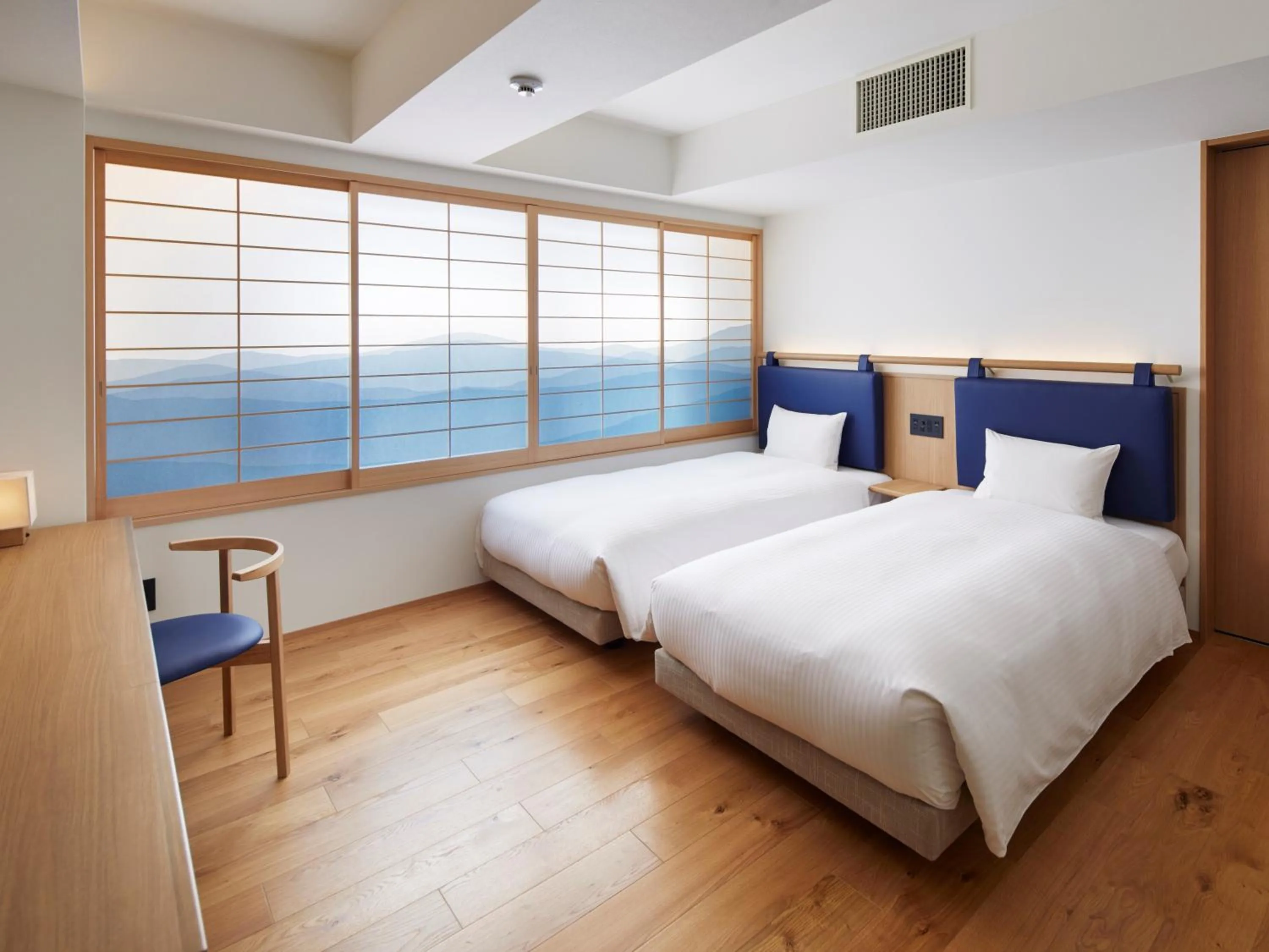 Photo of the whole room, Bed in hotel androoms Kyoto Shichijo