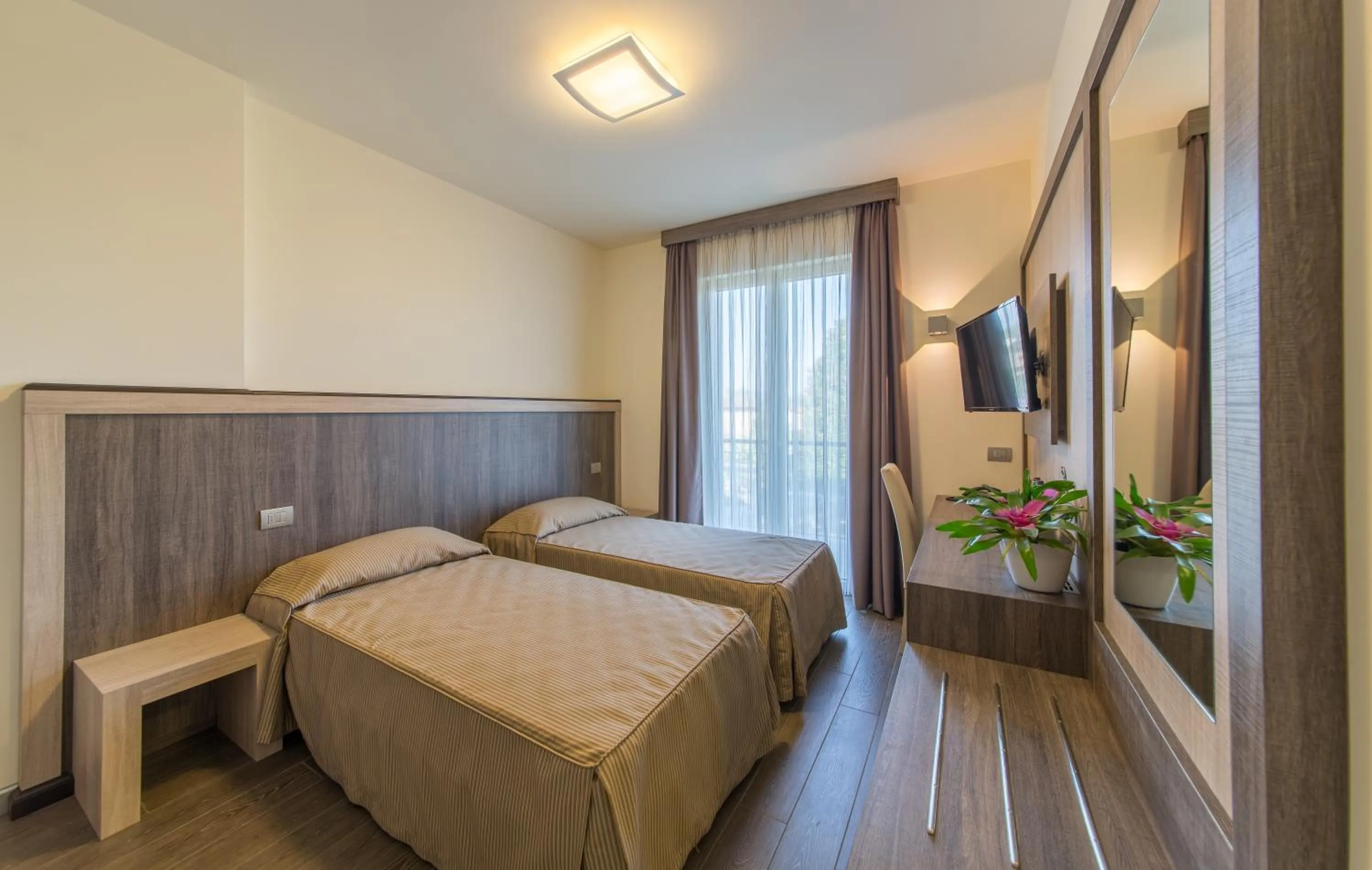 Bed in Hotel Panineria Colombera Rossa