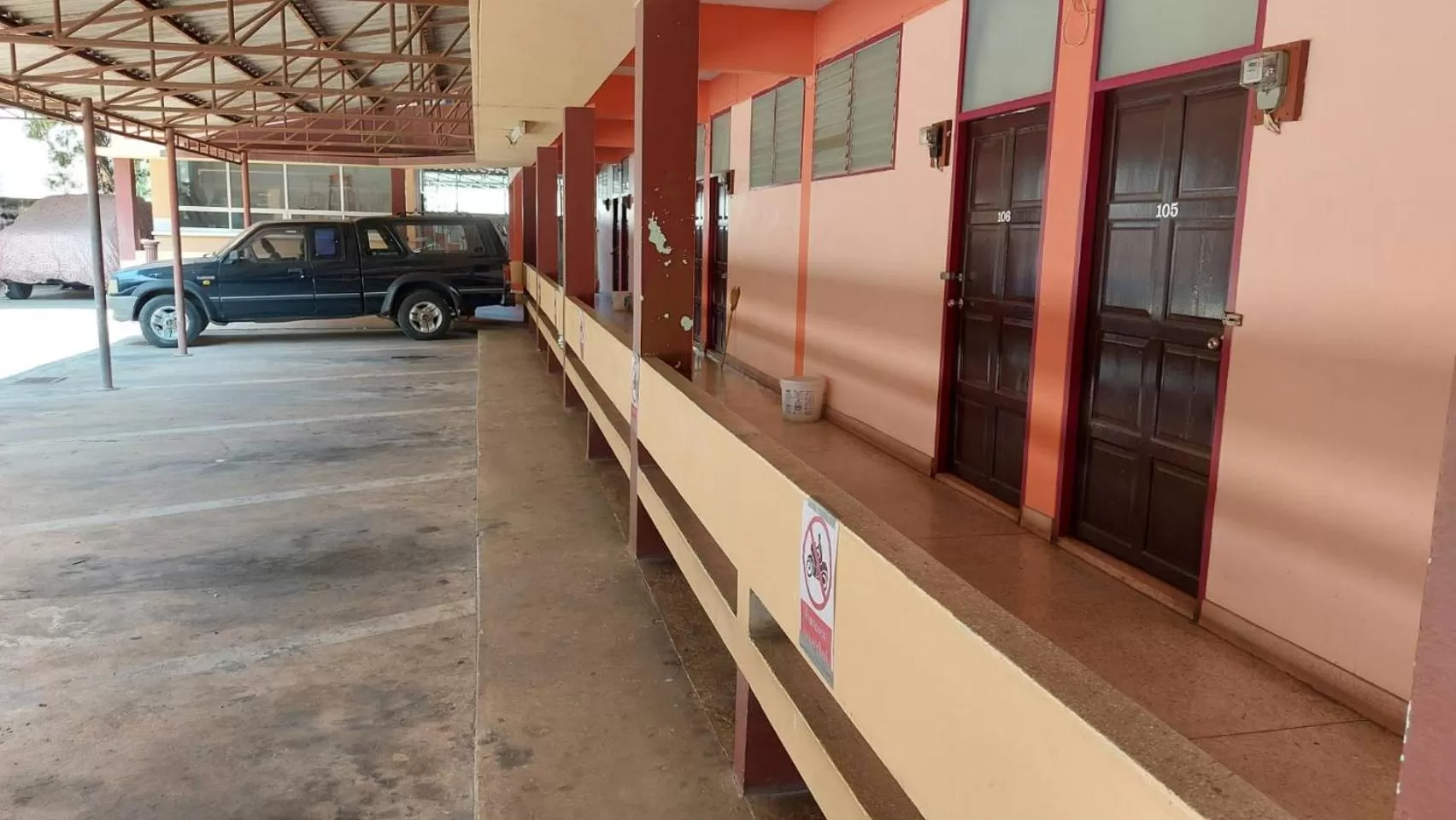 Balcony/Terrace in Sataya Apartment