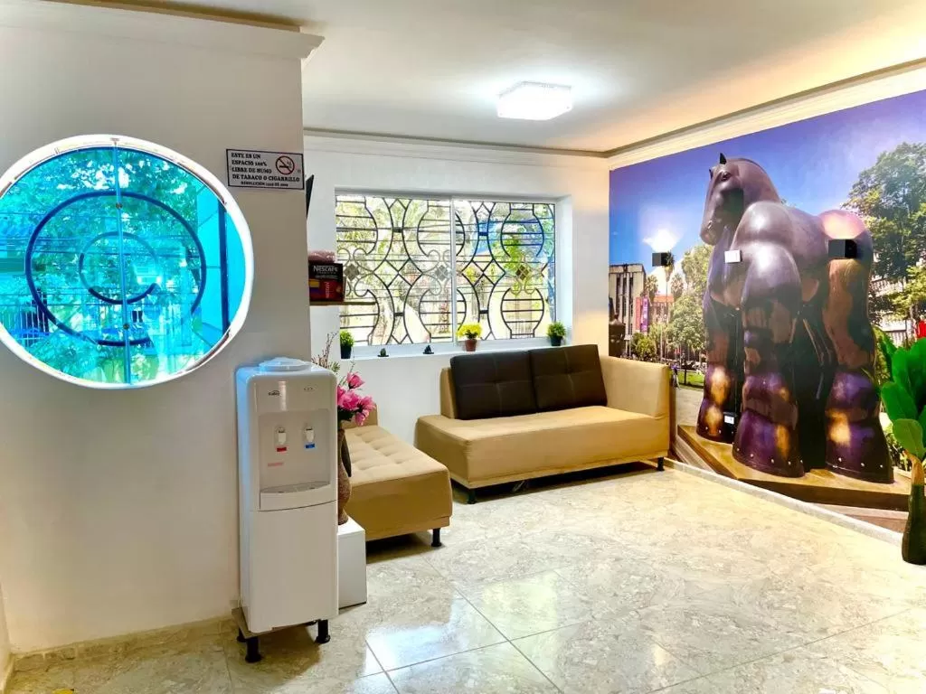 Communal lounge/ TV room, Lobby/Reception in Hotel Eterna Primavera