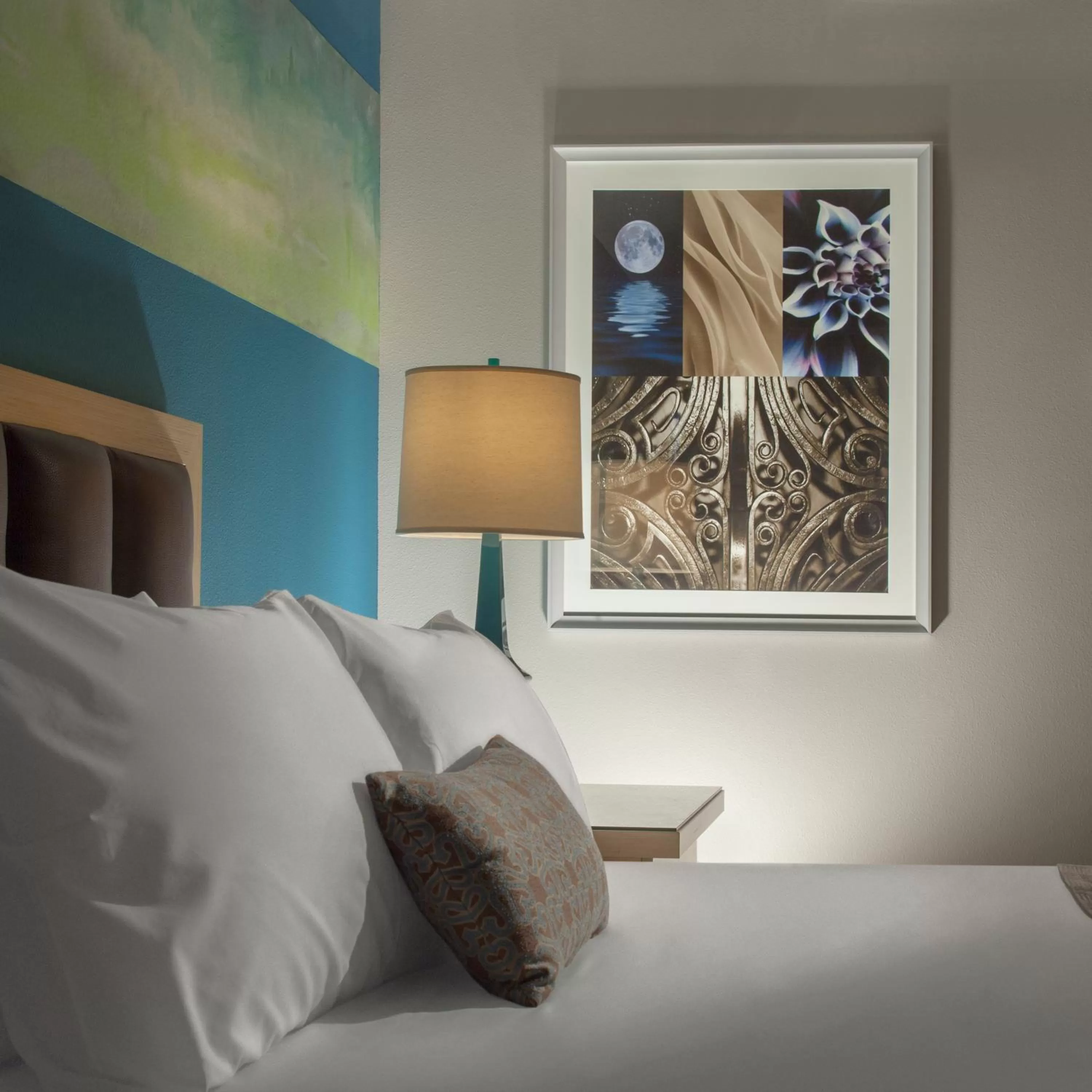 Bed in Downtown Grand Hotel & Casino