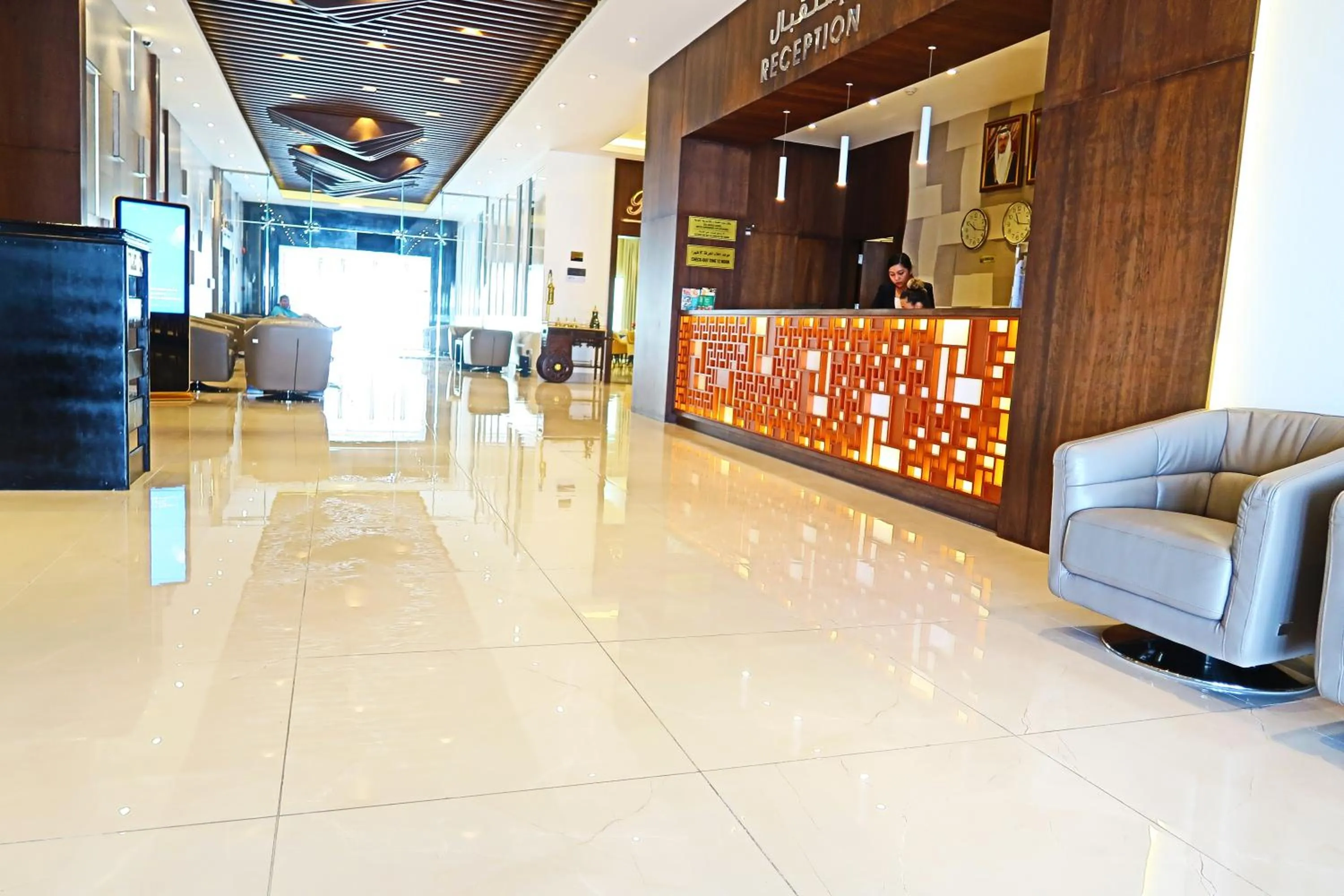 Lobby or reception in Pars International Hotel