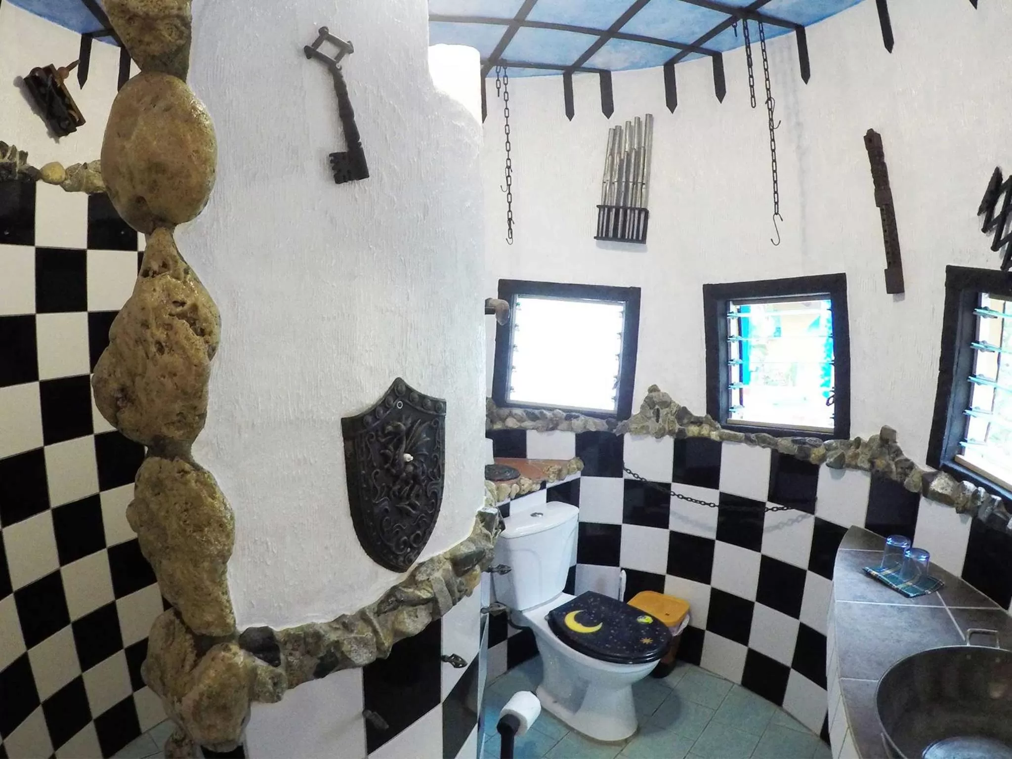 Shower in Takatuka Beach Resort