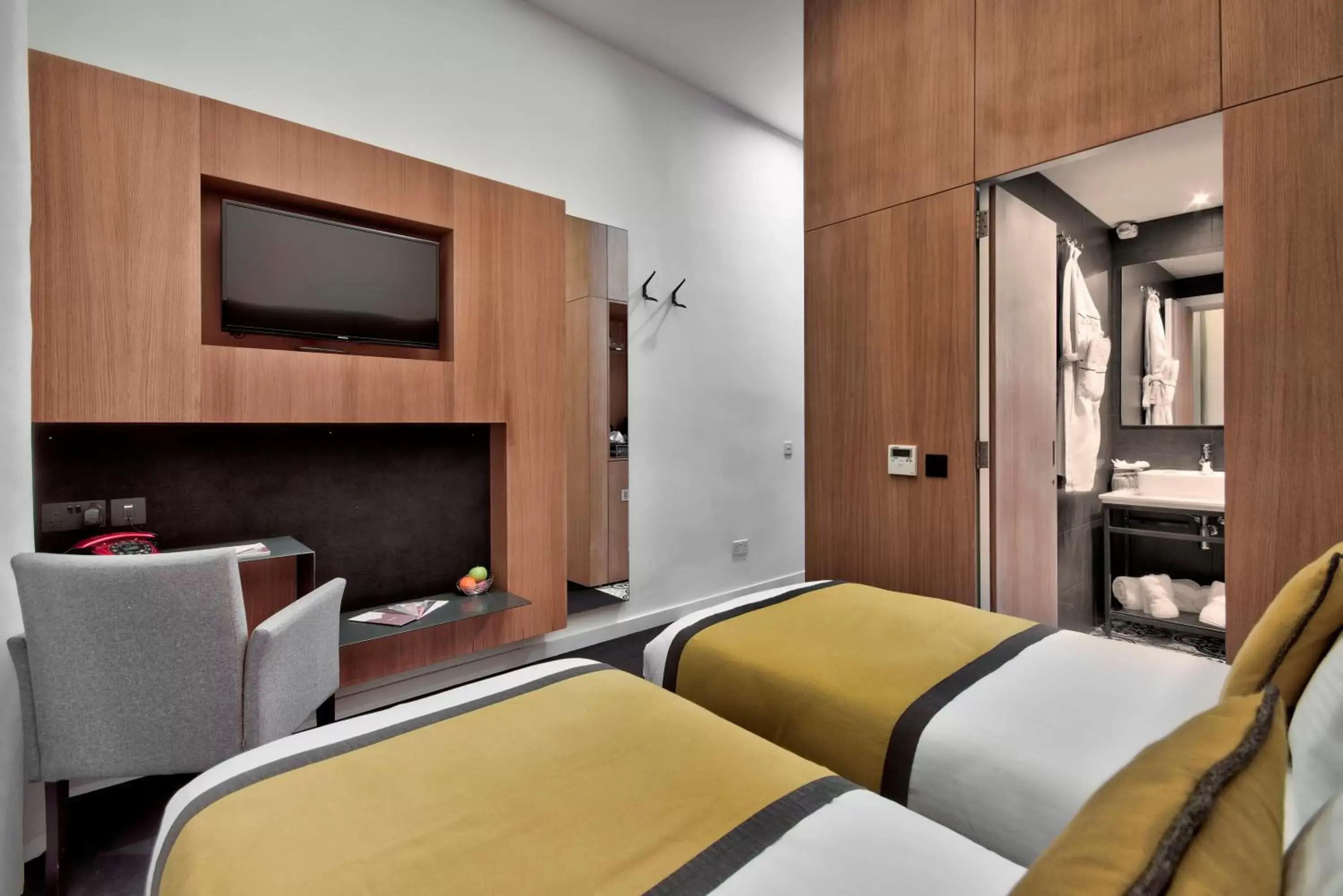 Deluxe Double or Twin Room in Ursulino Valletta Deluxe Double or Twin Room in Ursulino Valletta