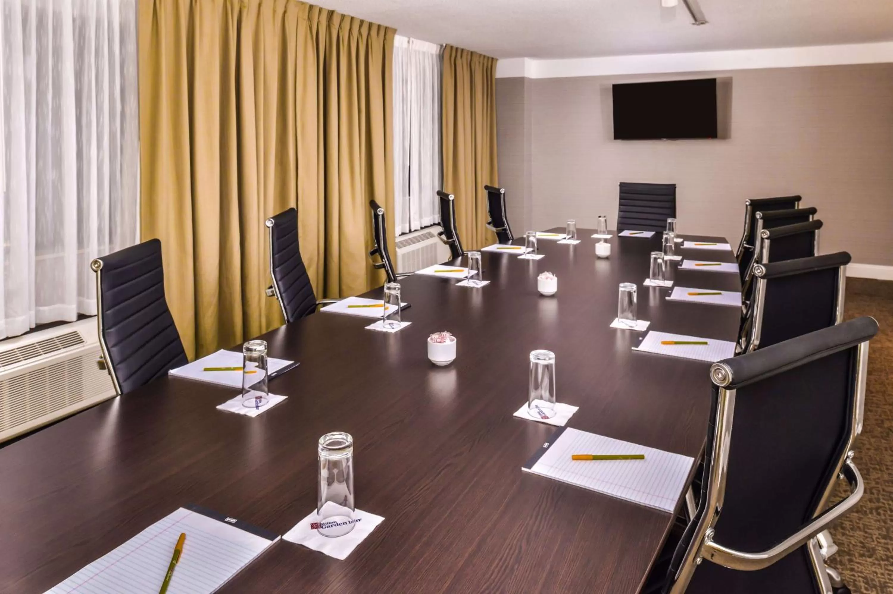 Meeting/conference room in Hilton Garden Inn Detroit Southfield