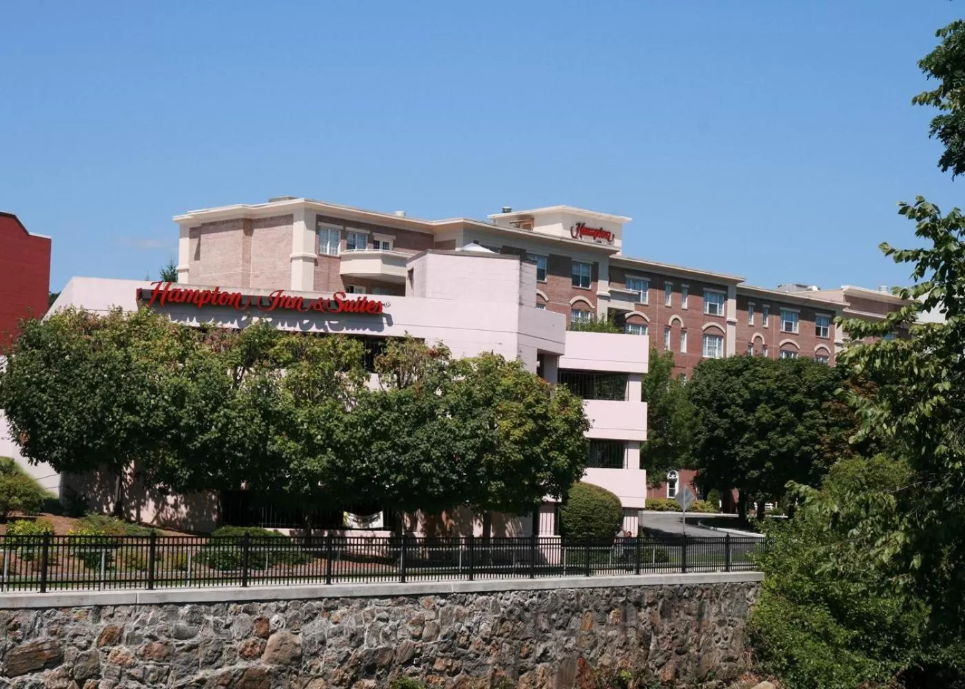 Property building in Hampton Inn & Suites Stamford